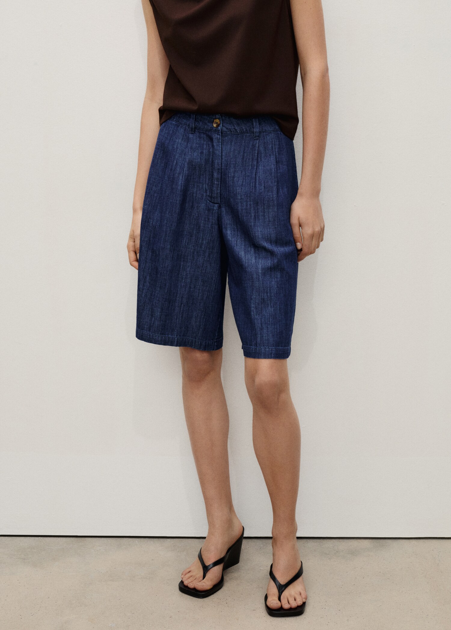 Straight-fit rinse-wash denim bermuda shorts - Medium plane