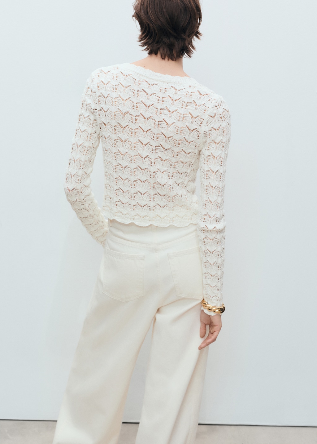 Crochet cardigan with bow closure