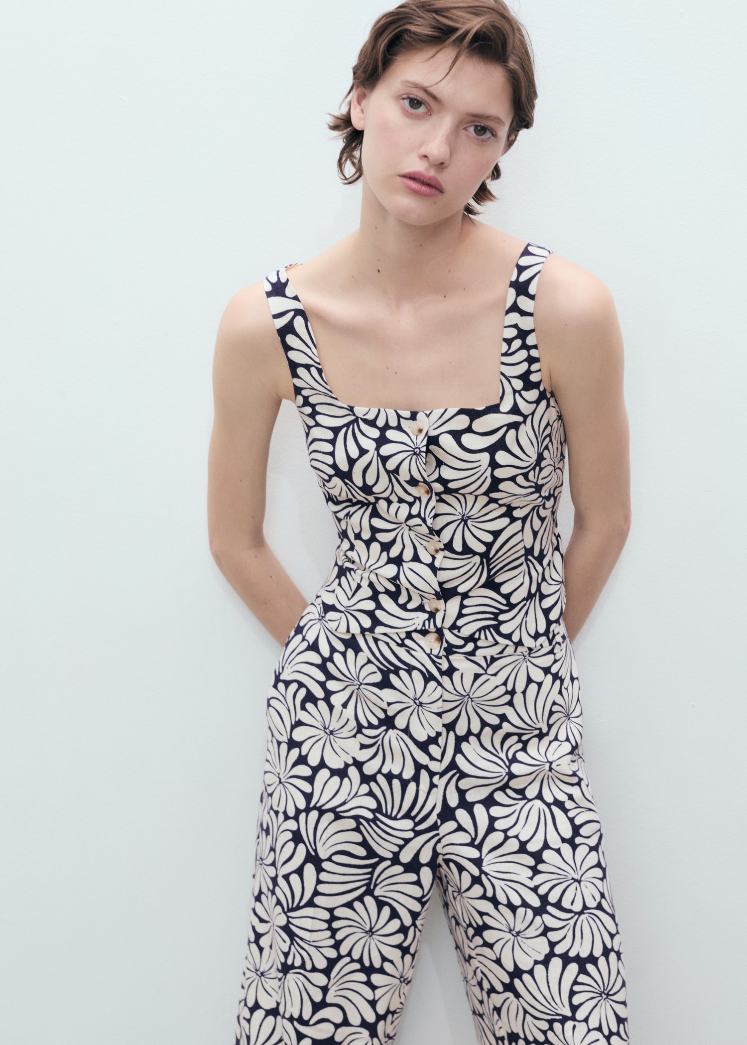 Floral linen trousers - Details of the article 1