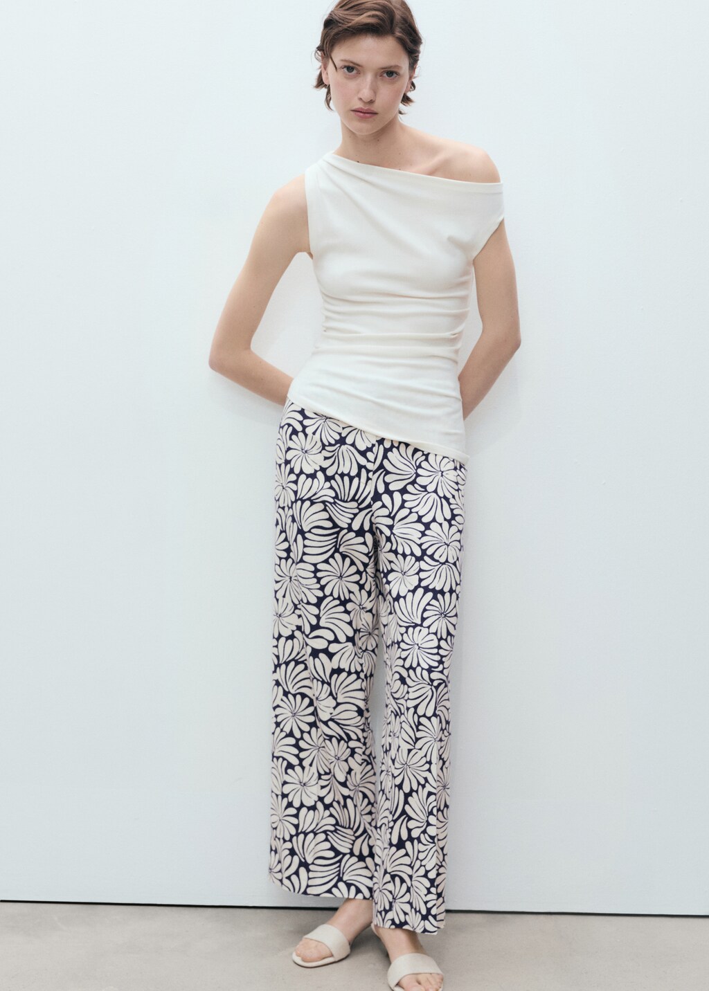Floral linen pants