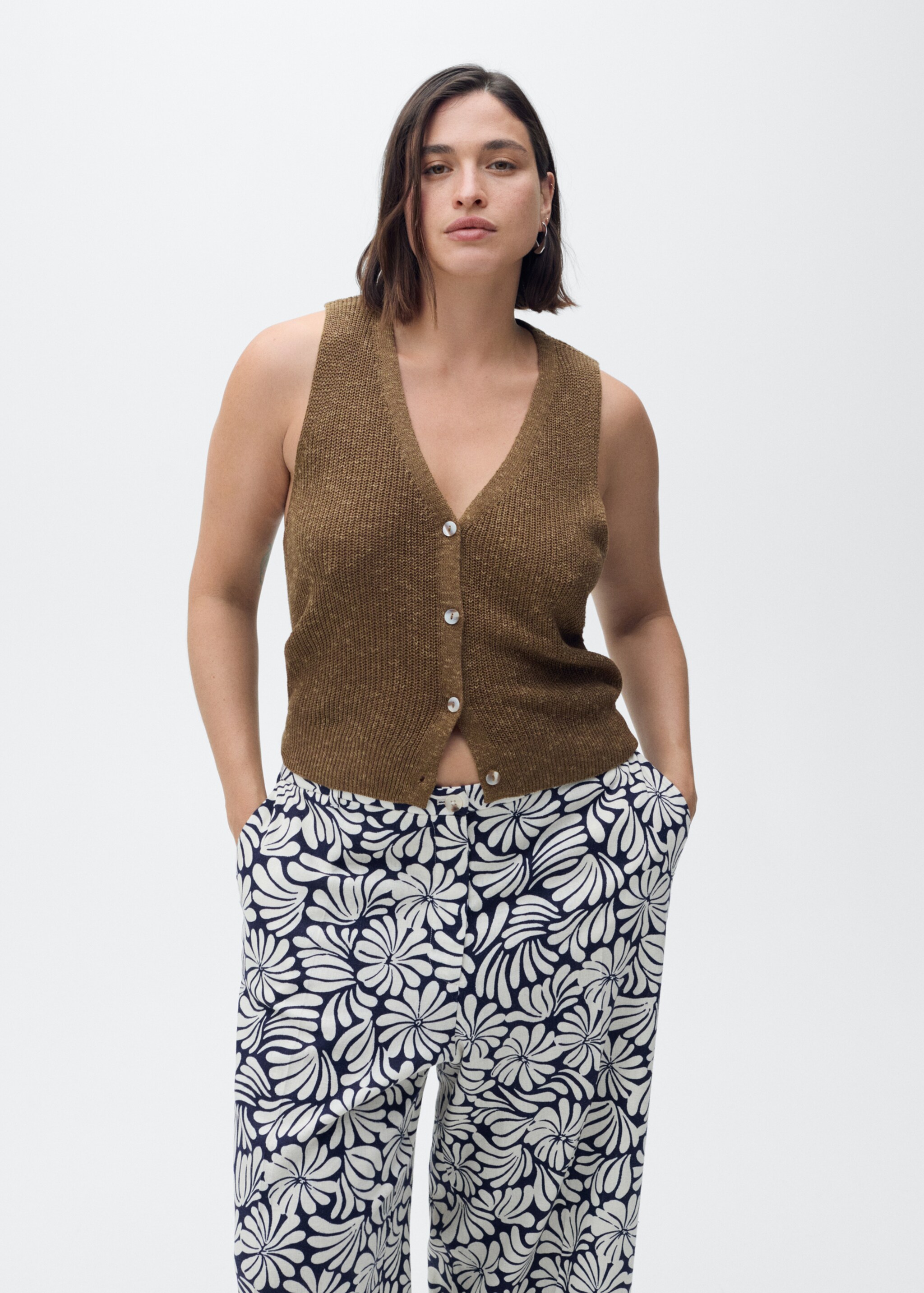 Floral linen trousers - Details of the article 5