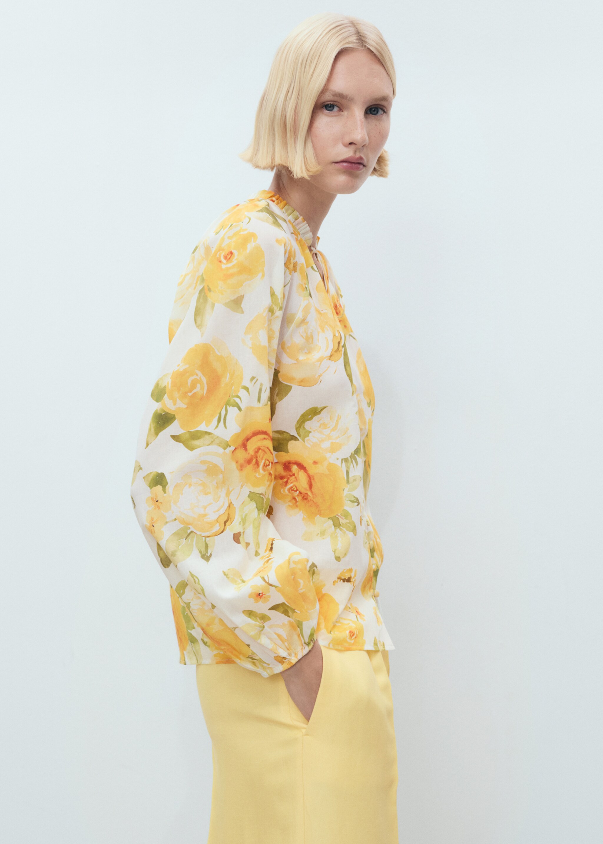 Floral cotton blouse - Medium plane