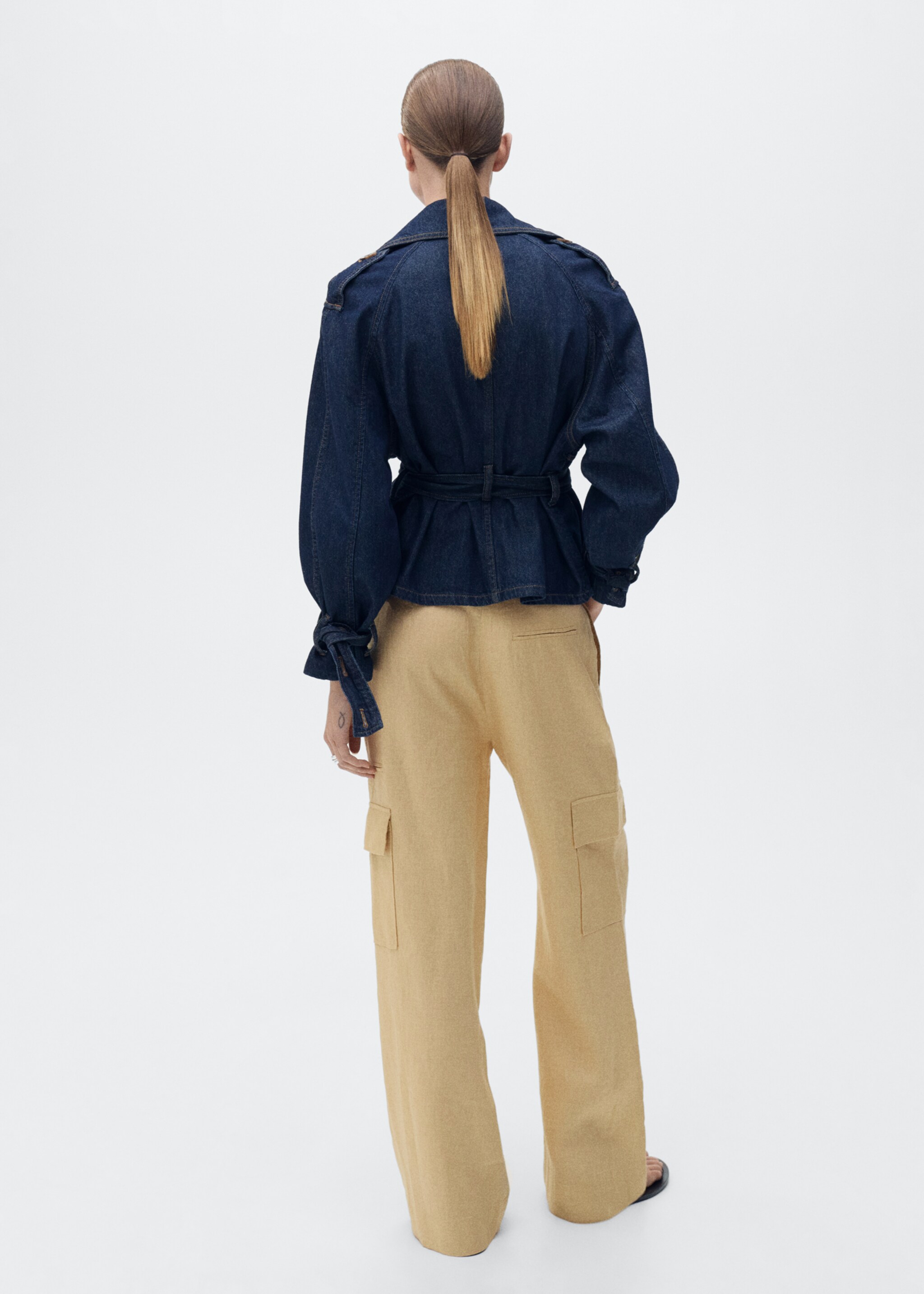 Linen cargo trousers - Reverse of the article
