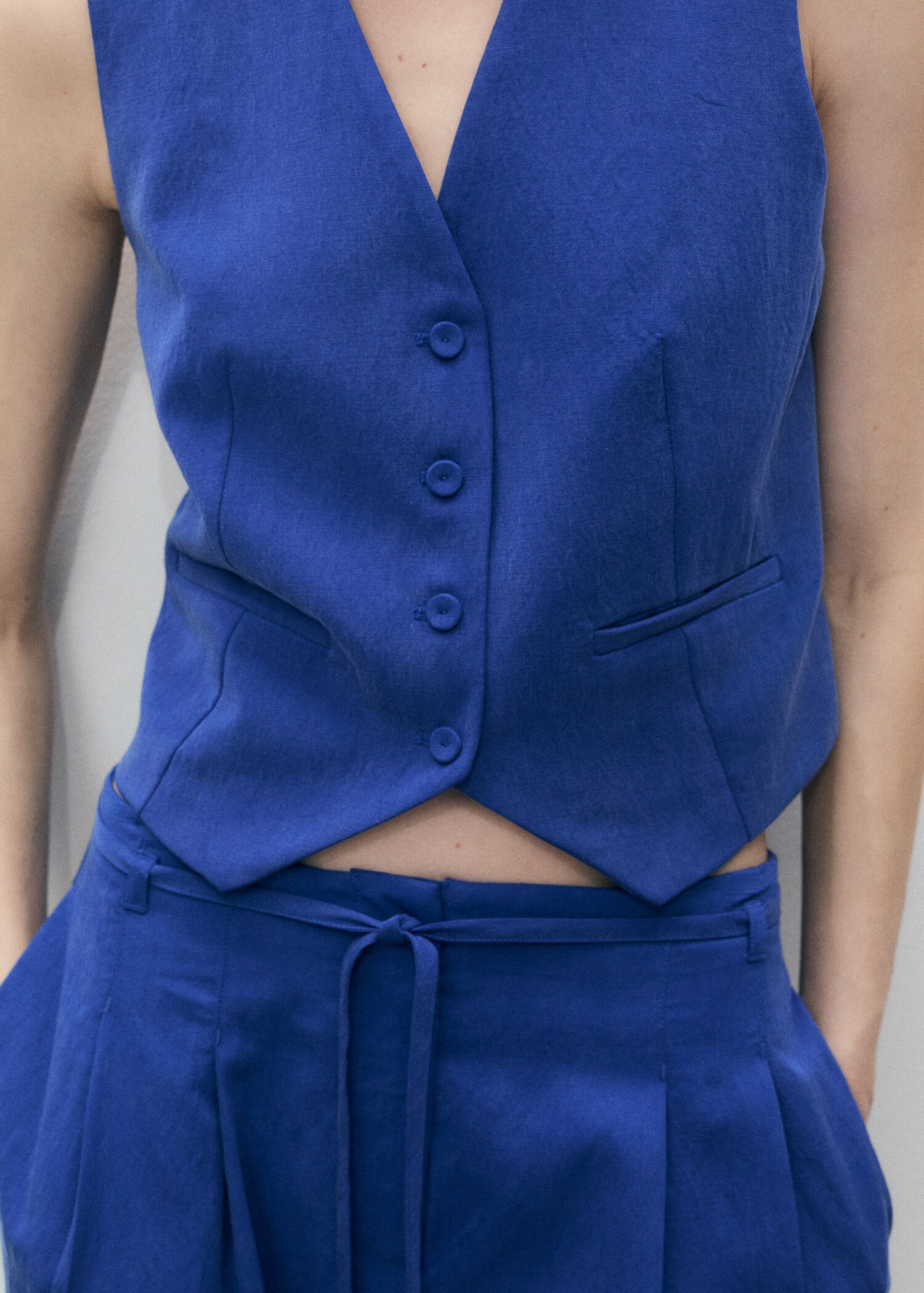 Straight lyocell suit waistcoat - Details of the article 1