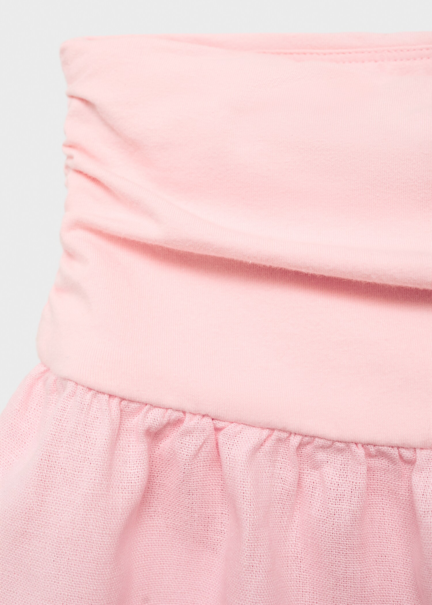 Linen shorts with draped waist - Details of the article 0