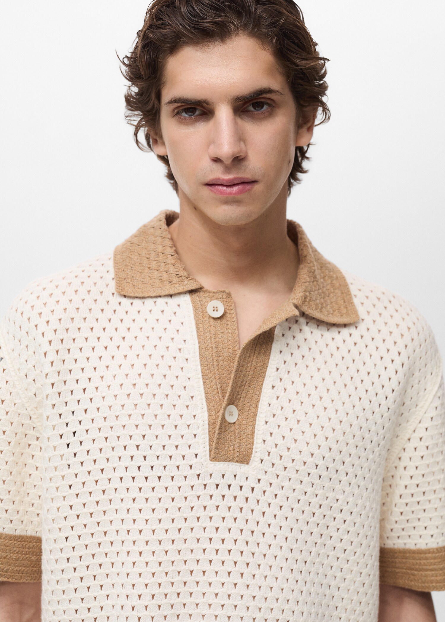 Openwork knitted polo shirt with contrasting details - Details of the article 1