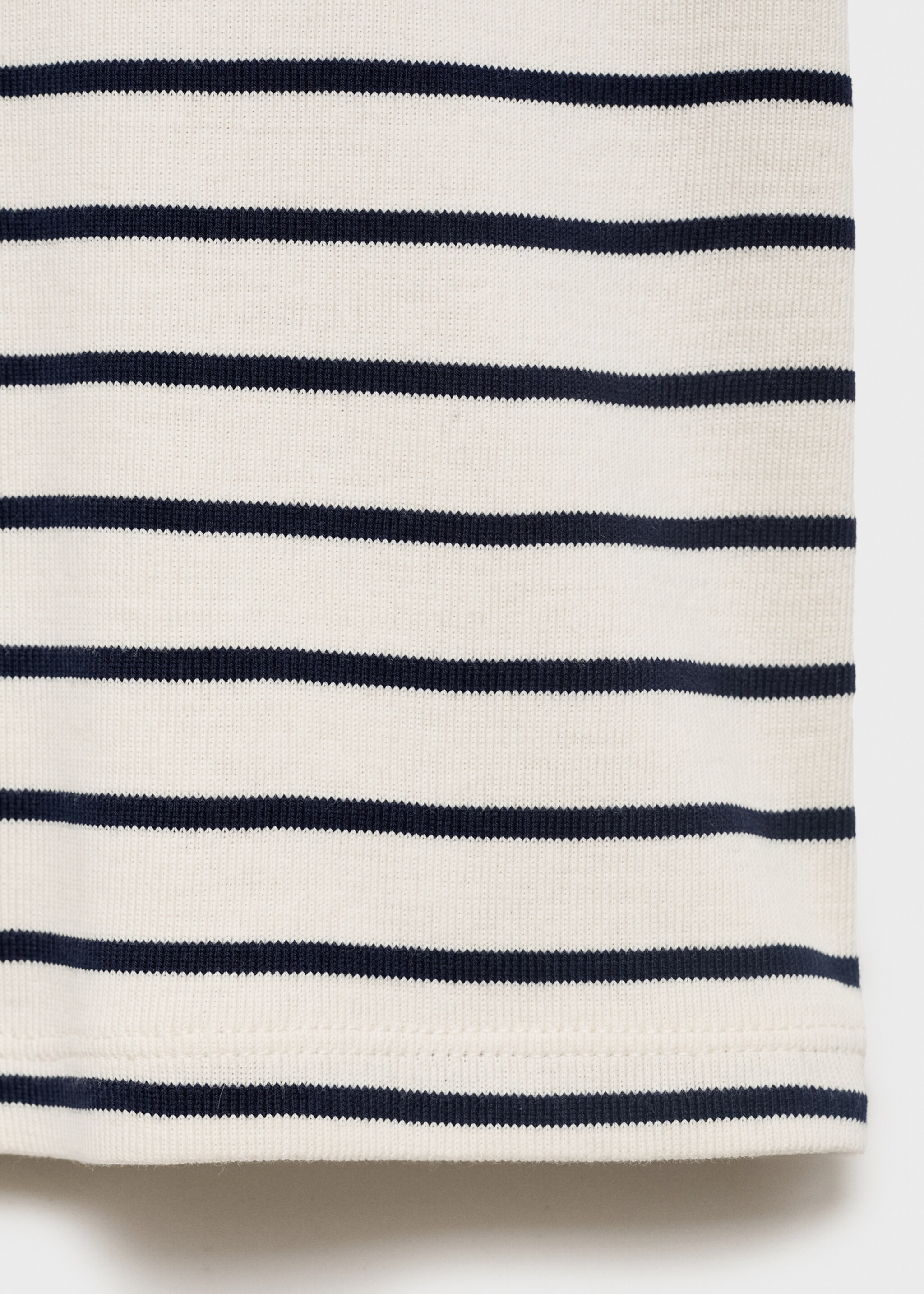 Randig t-shirt i bomull med lågt skuren halsringning - Detaljer om artikeln 0