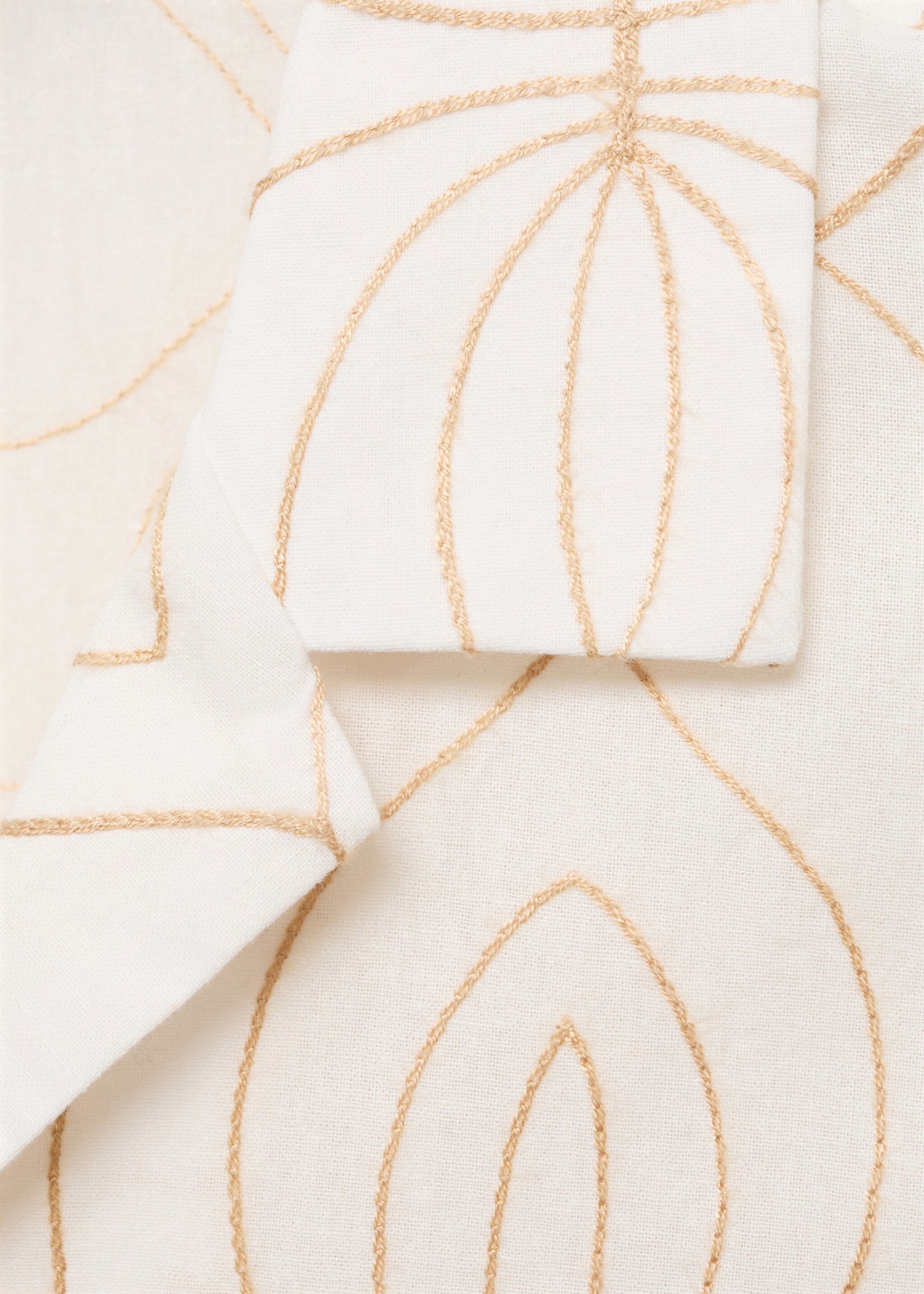 Shirt with embroidered bowling collar - Details of the article 0
