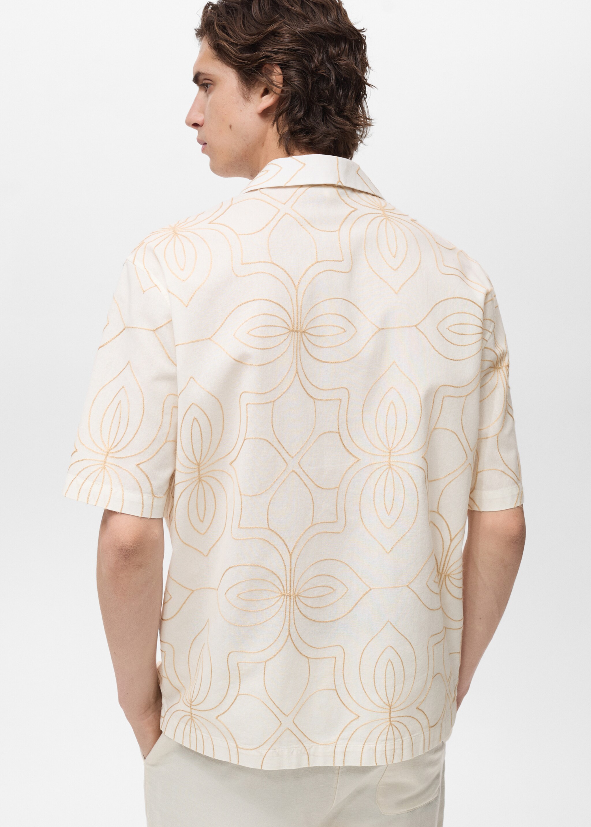 Shirt with embroidered bowling collar - Reverse of the article