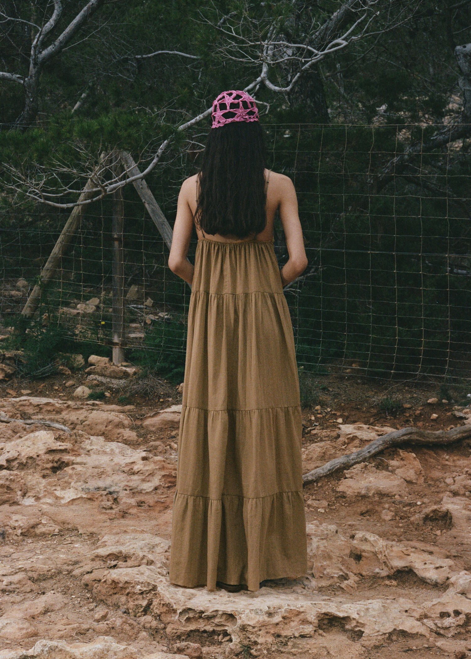 Vestido de algodão com decote em V - Verso do artigo