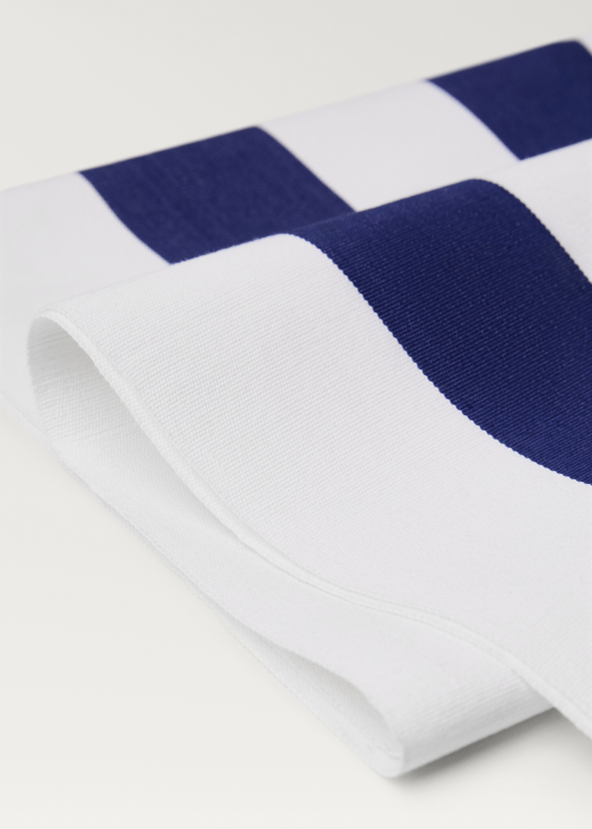 Cotton two-tone striped table runner - Details of the article 1