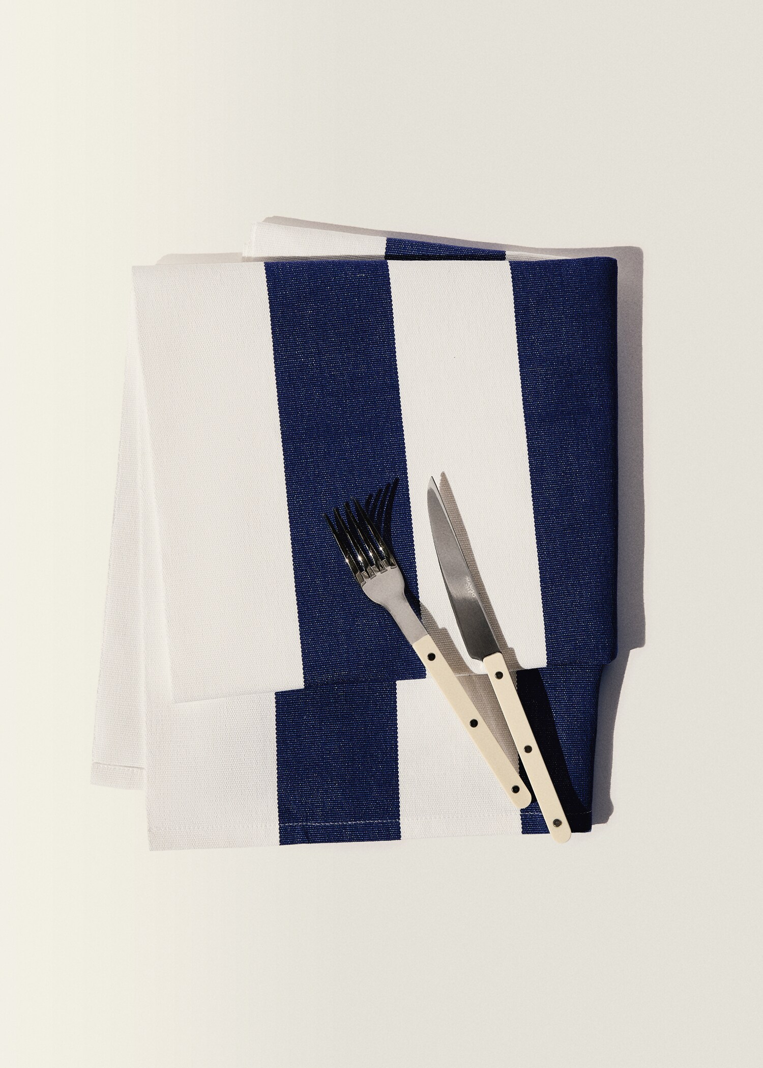 Cotton two-tone striped table runner - Details of the article 8