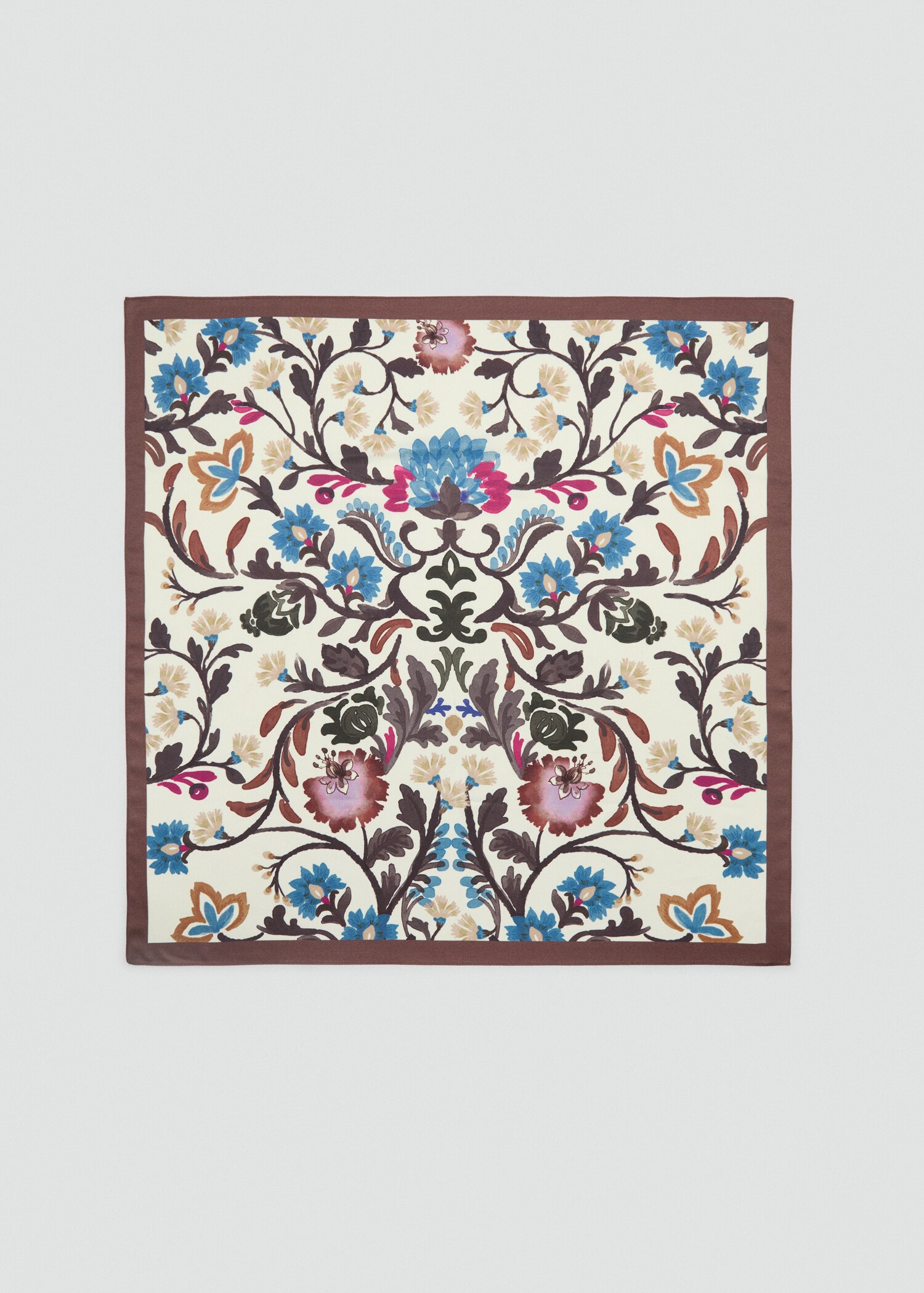 Pañuelo satinado estampado - Artículo sin modelo