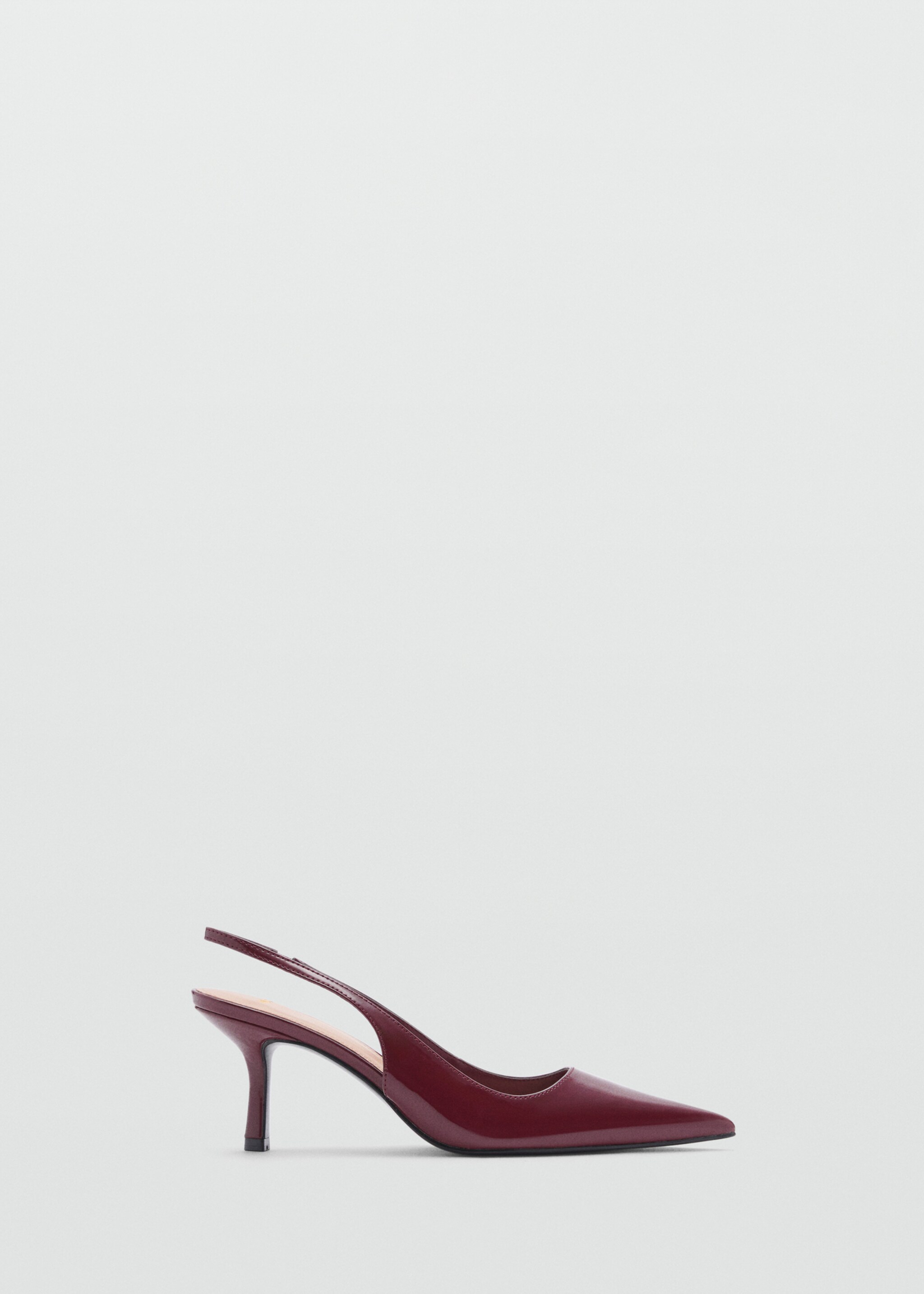 Pointed shoes with patent leather effect - Article without model