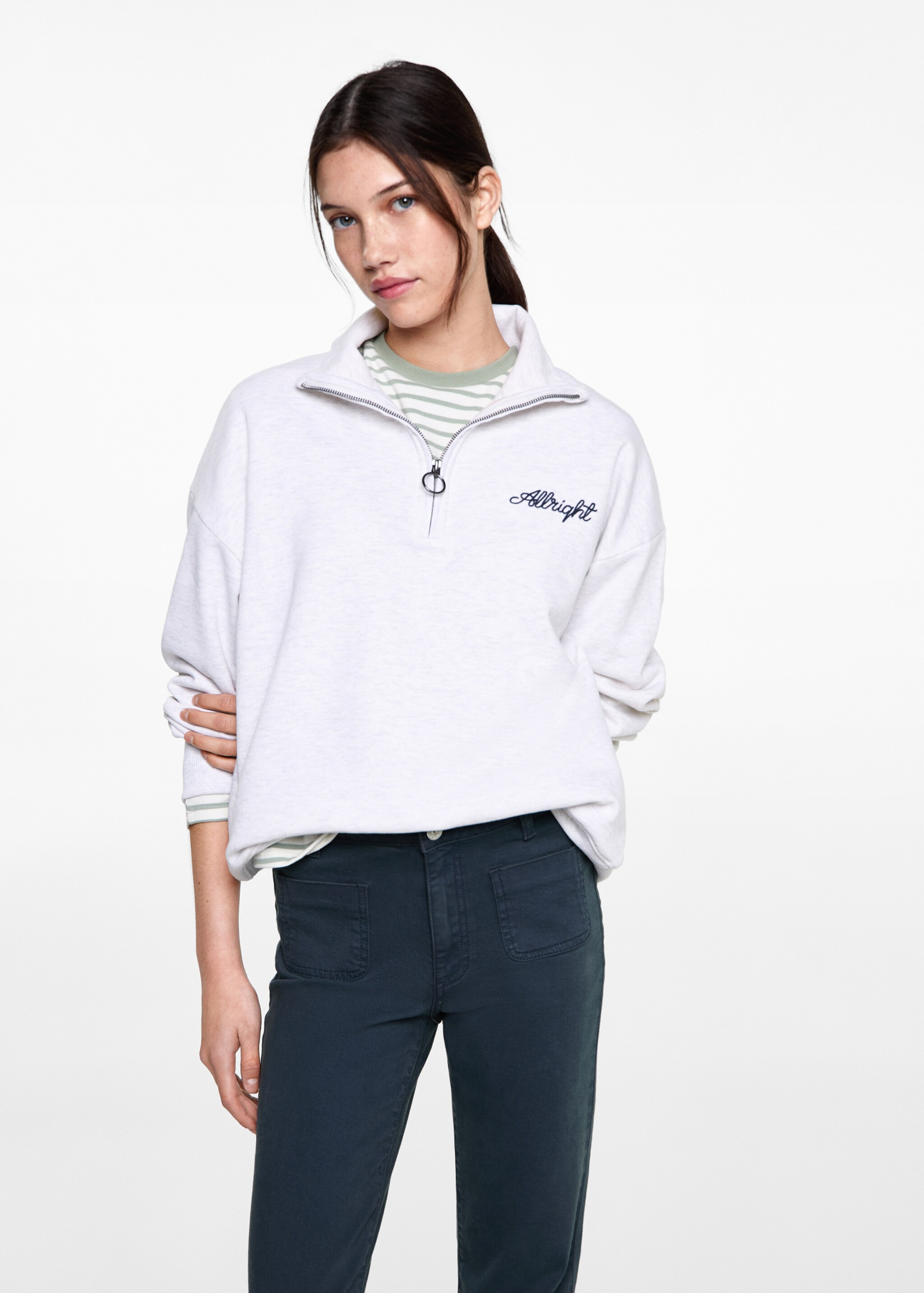 Flared jeans with pocket - Details of the article 1