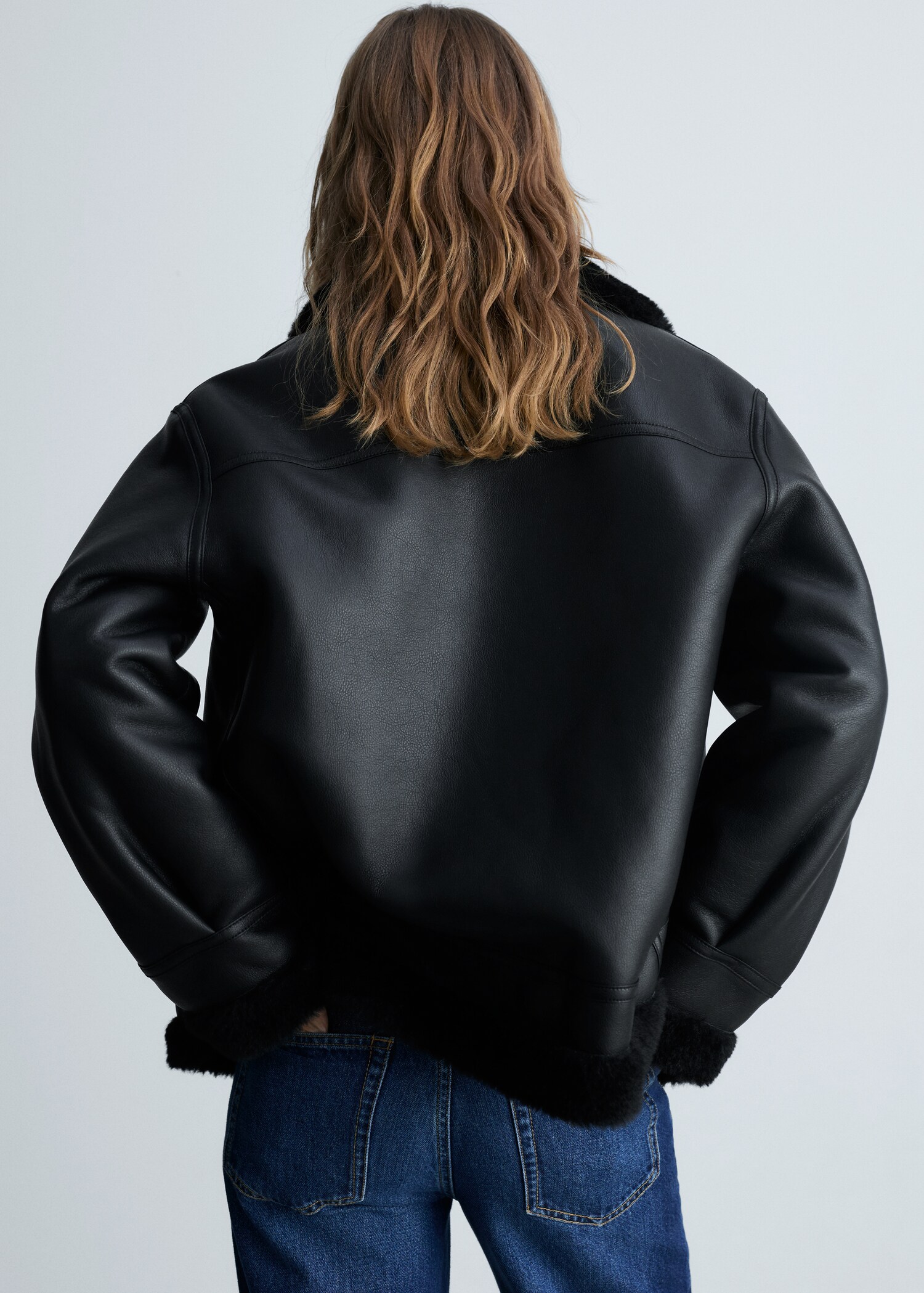 Jacket with shearling-effect lining - Reverse of the article