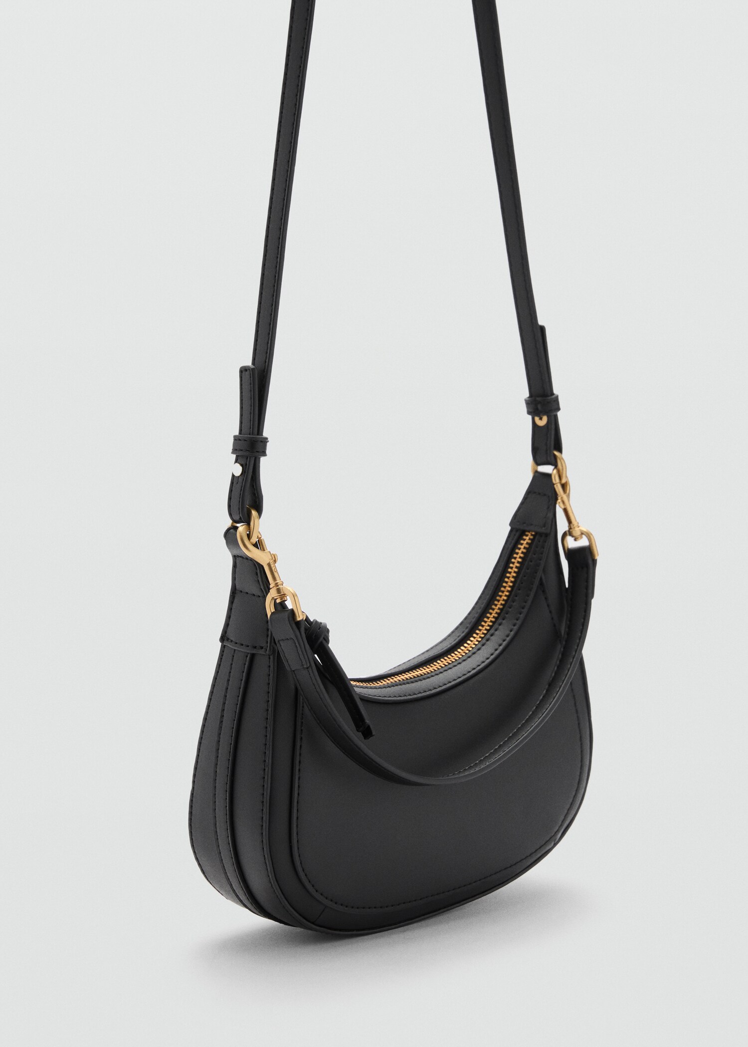 Geantă crossbody mini ovală - Plan mediu
