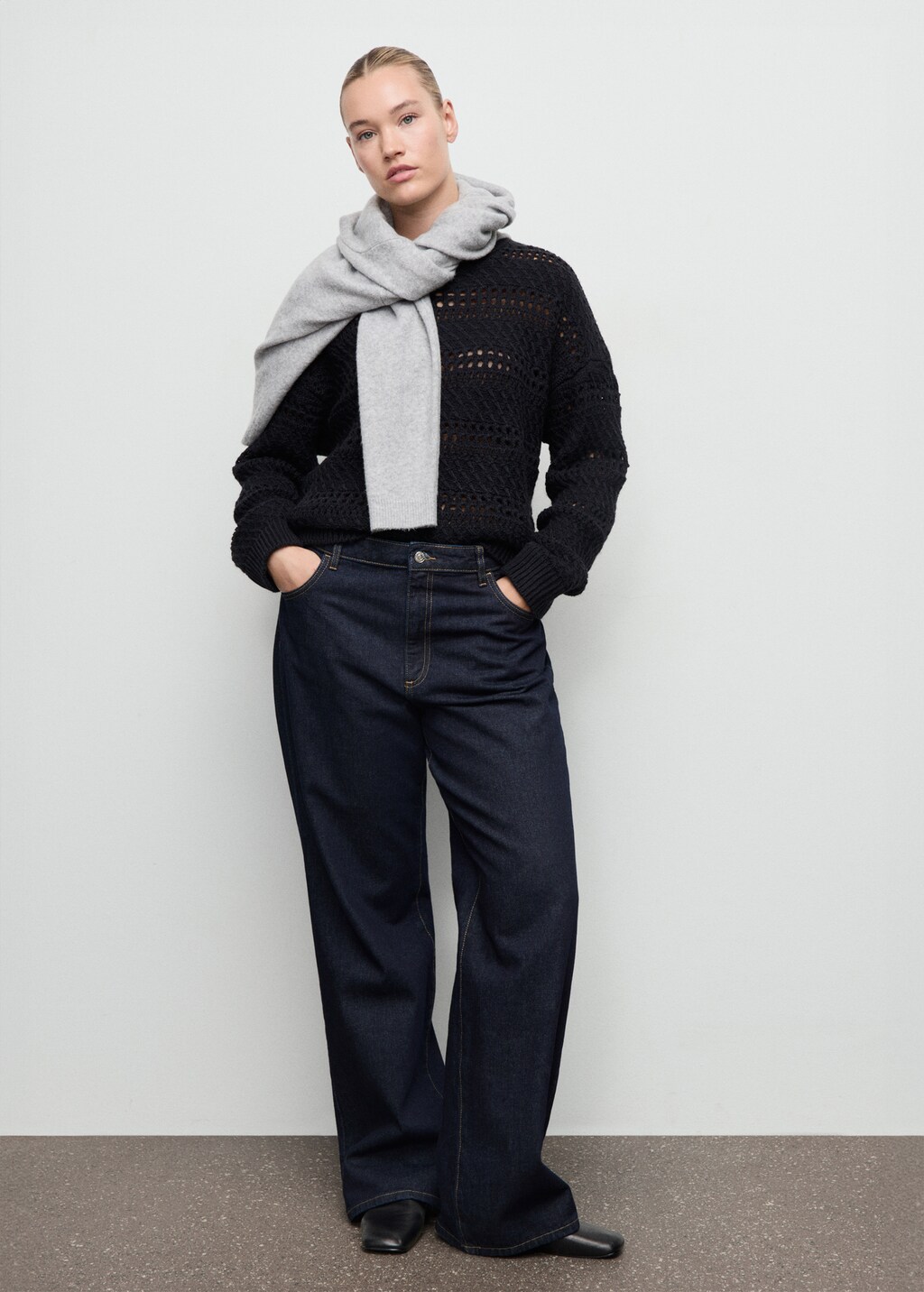 Knit sweater with lace pattern