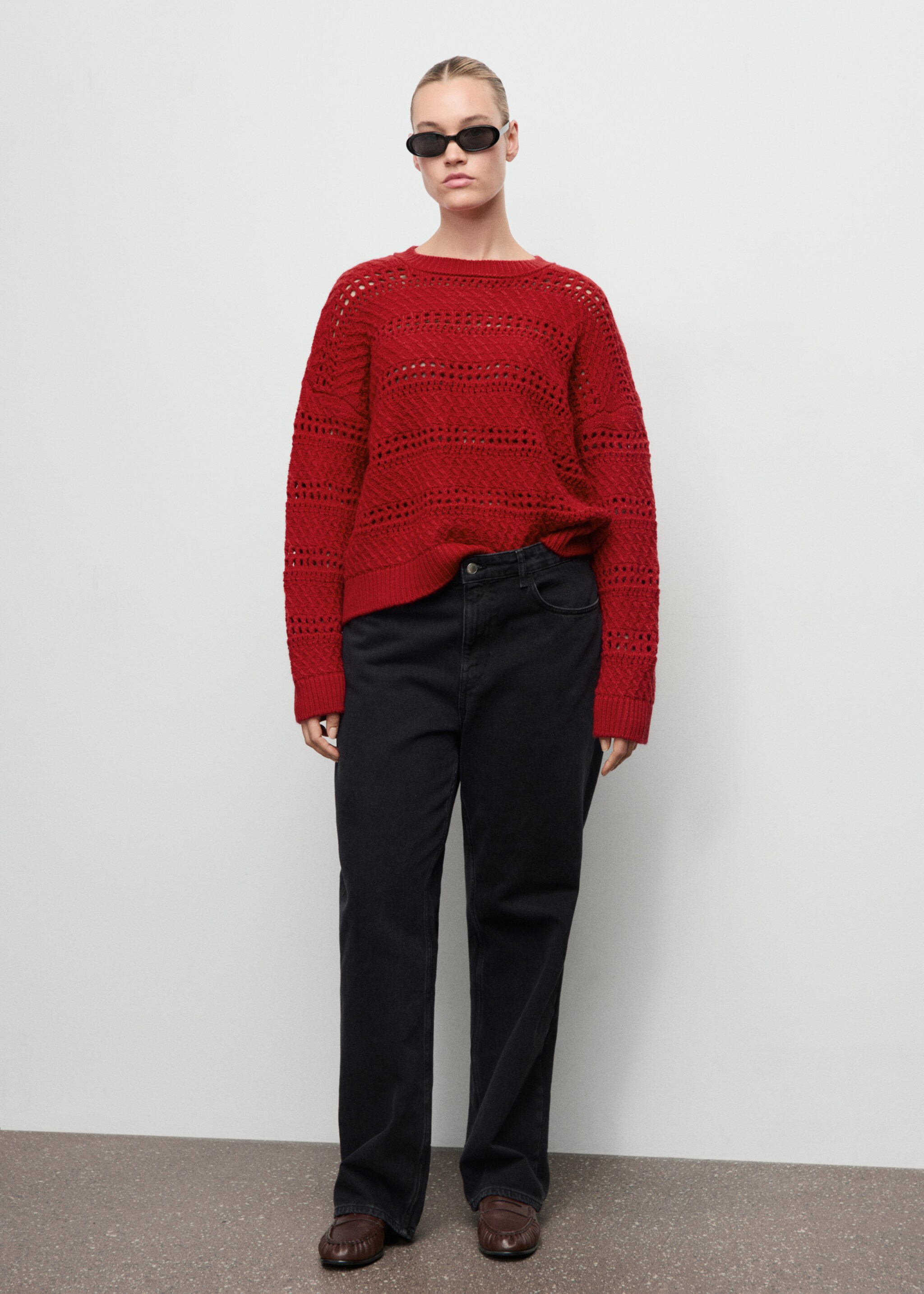 Openwork knit sweater - Details of the article 3, Red. Ref: 87060452-00.
