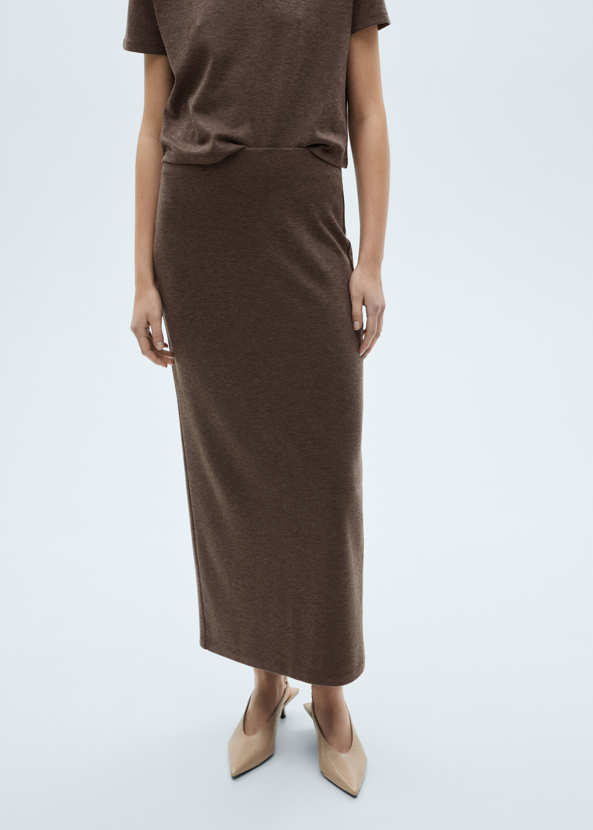 Slit knitted skirt - Средний план
