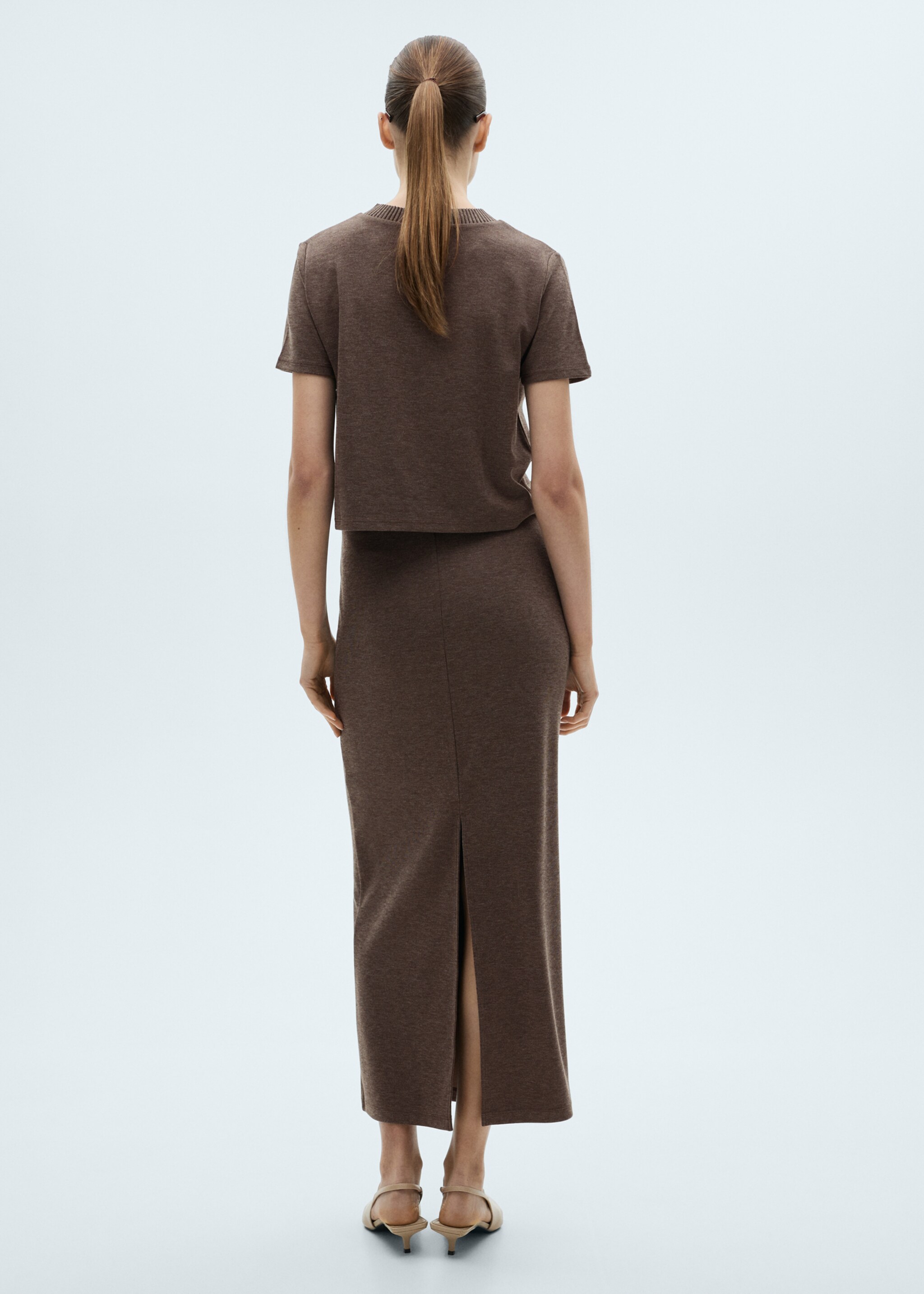 Slit knitted skirt - Обратная сторона изделия