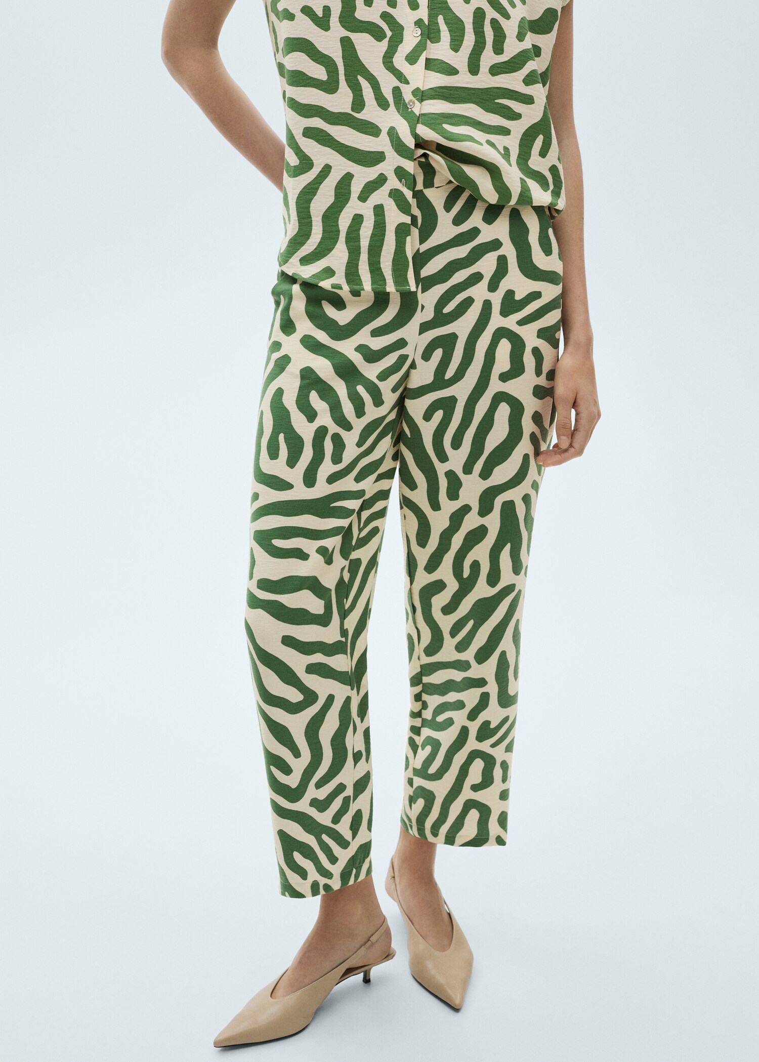 Pantalón recto estampado - Plano medio