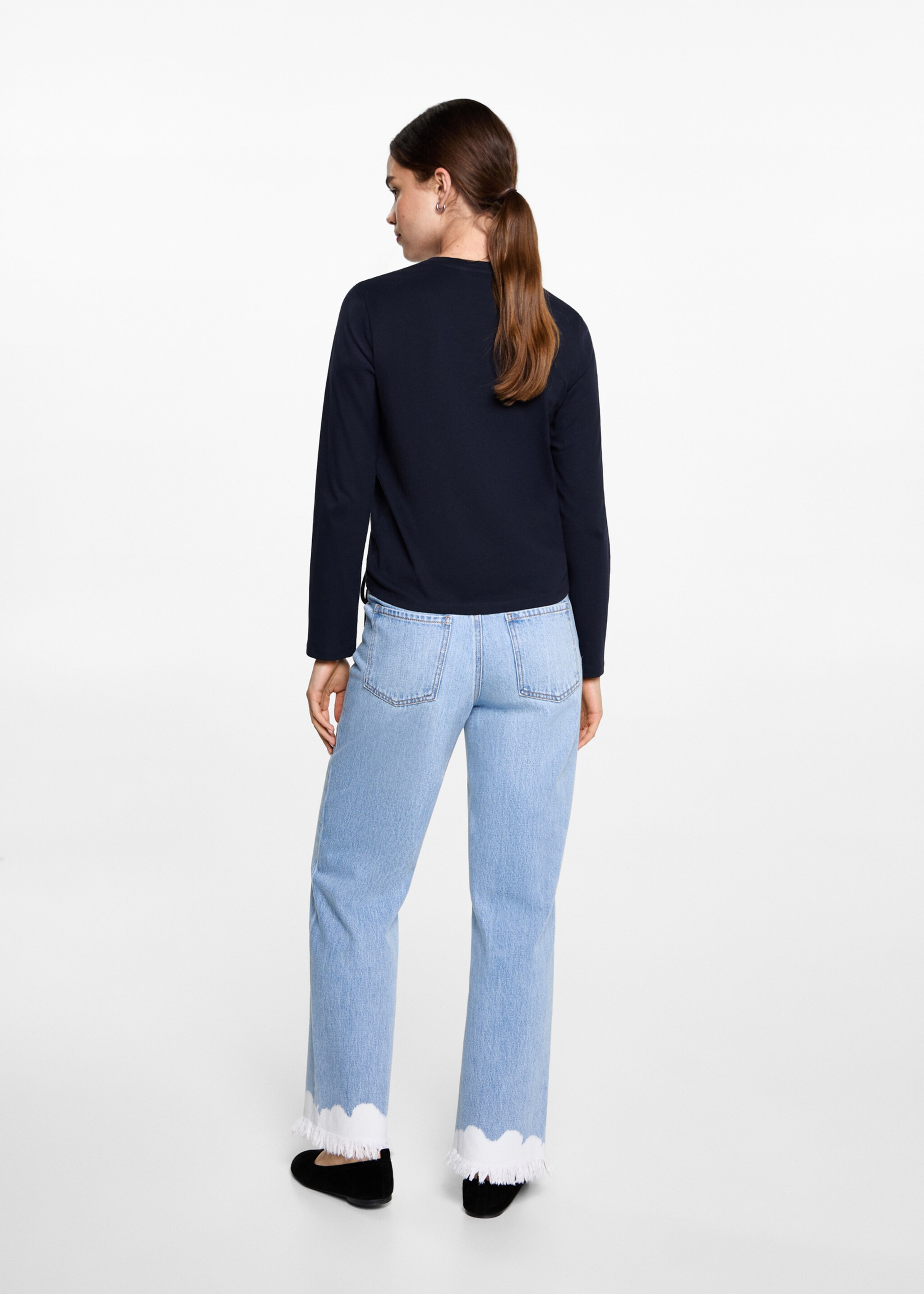 Camiseta frunces decorativos - Reverso del artículo