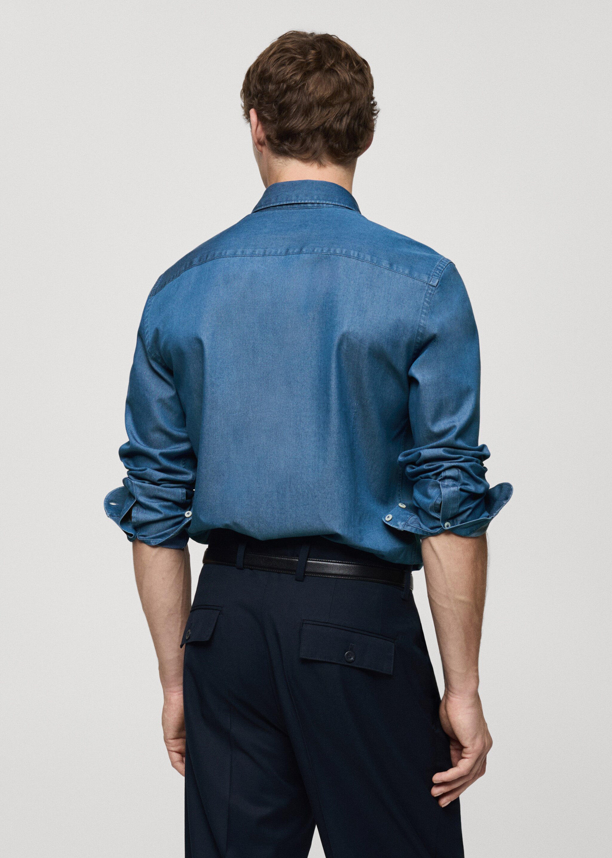 Camisa chambray 100% algodón - Reverso del artículo