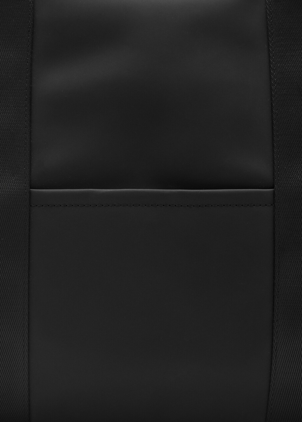 Rubberised bowling bag - Men | MANGO USA