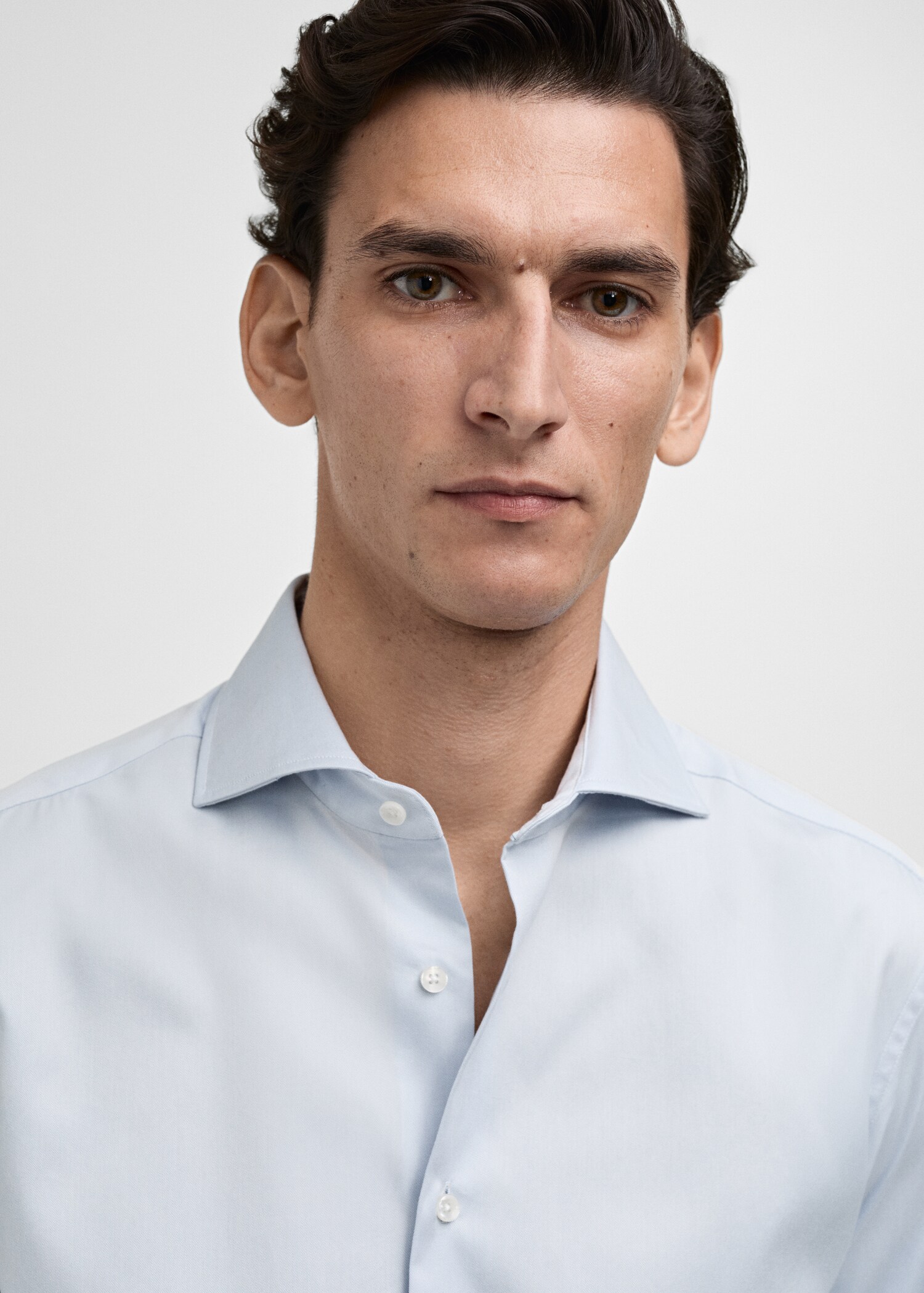 Slim-fit twill fabric suit with shirt cufflinks - Details of the article 1