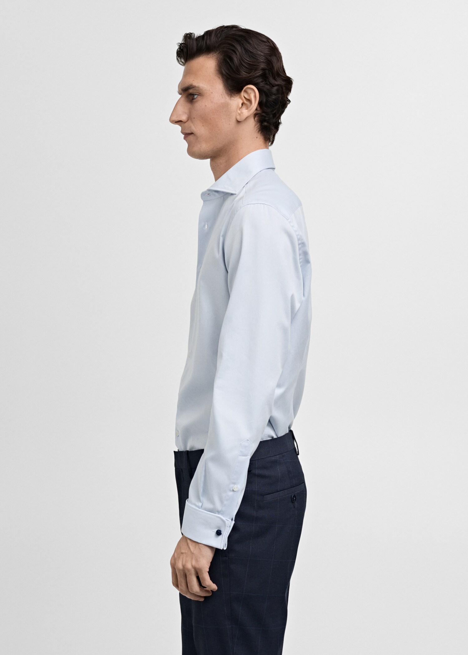 Slim-fit twill fabric suit with shirt cufflinks - Details of the article 2