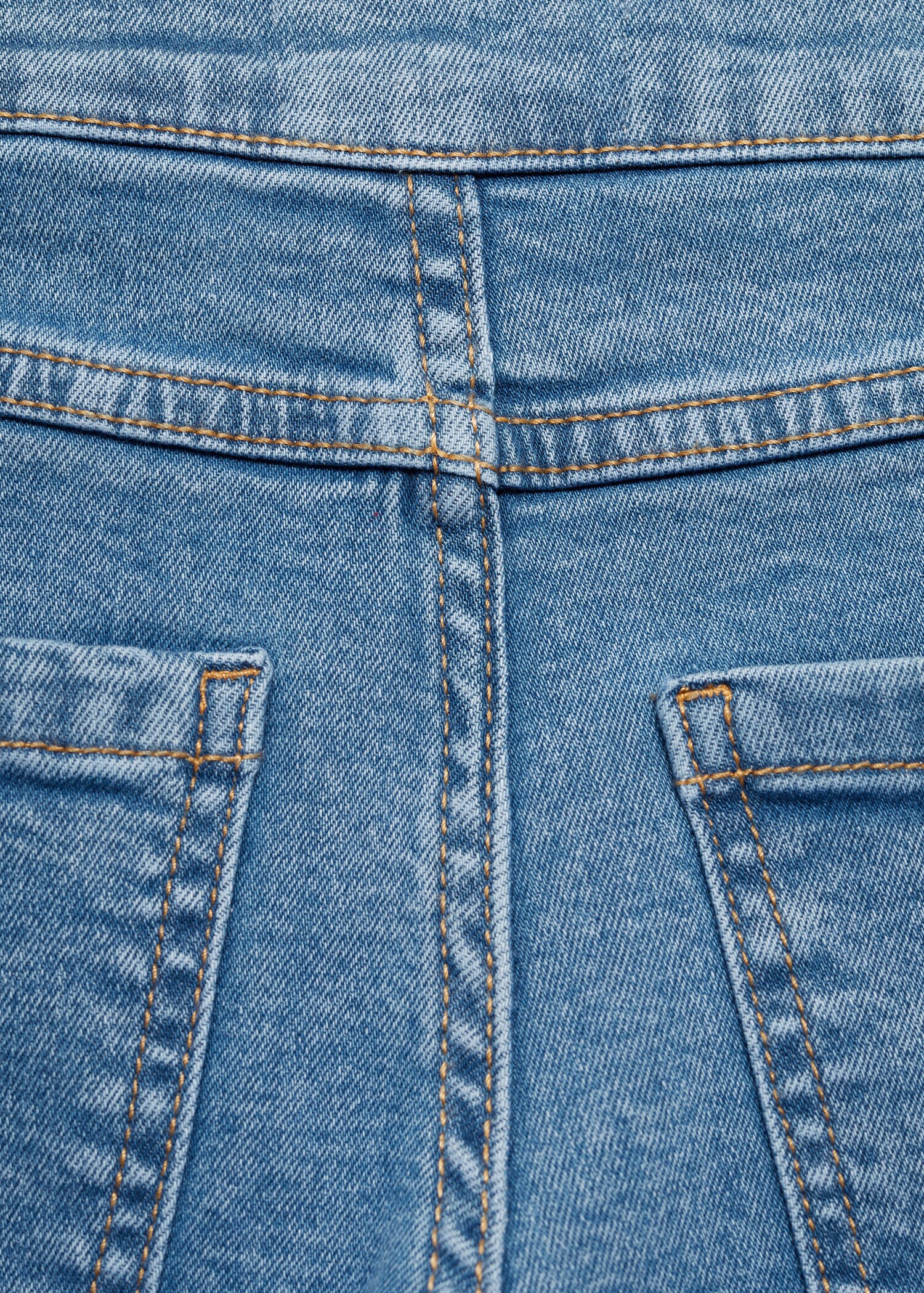 Frayed trumpet jeans - Details of the article 8