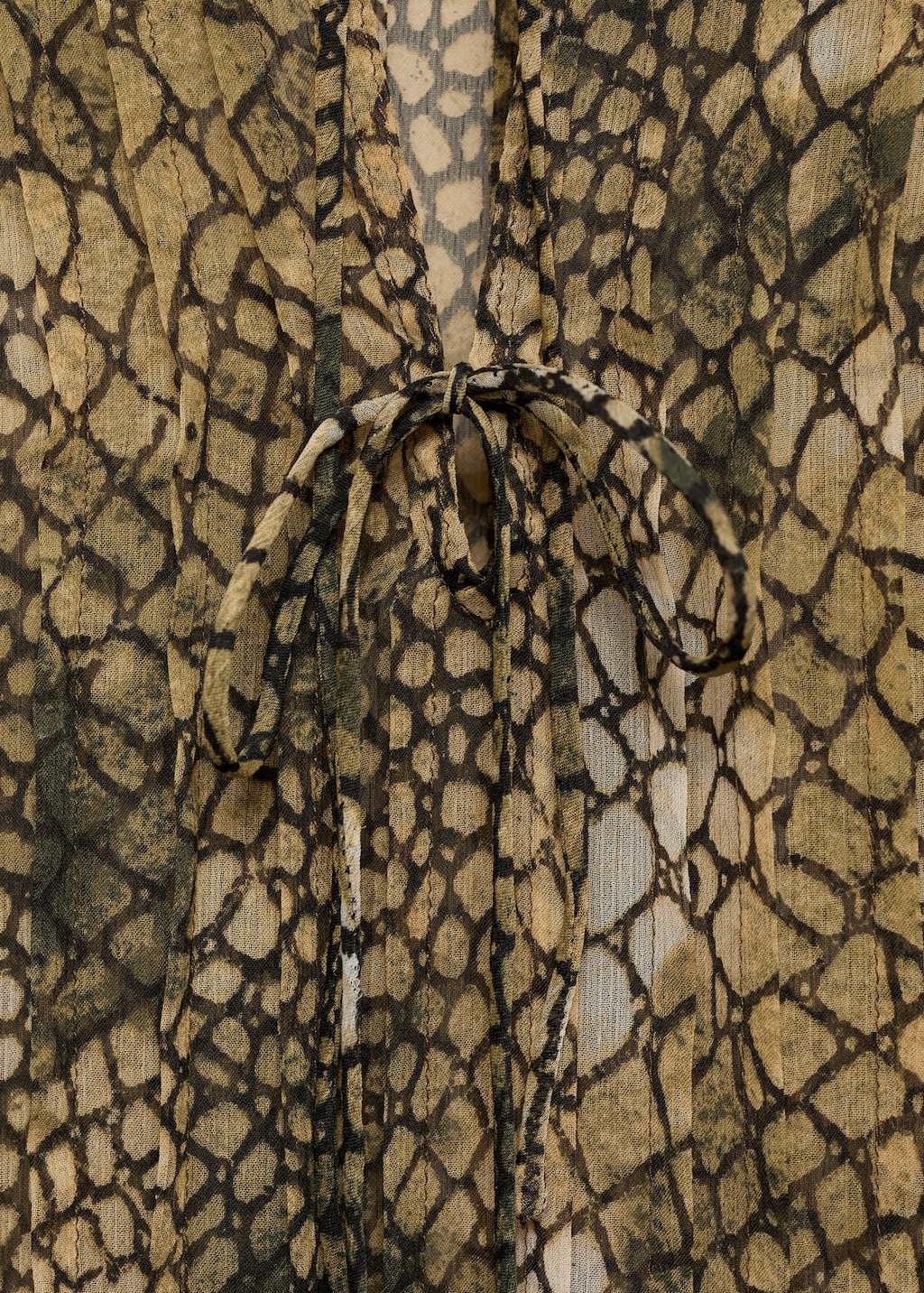 Puffed-sleeve printed shirt