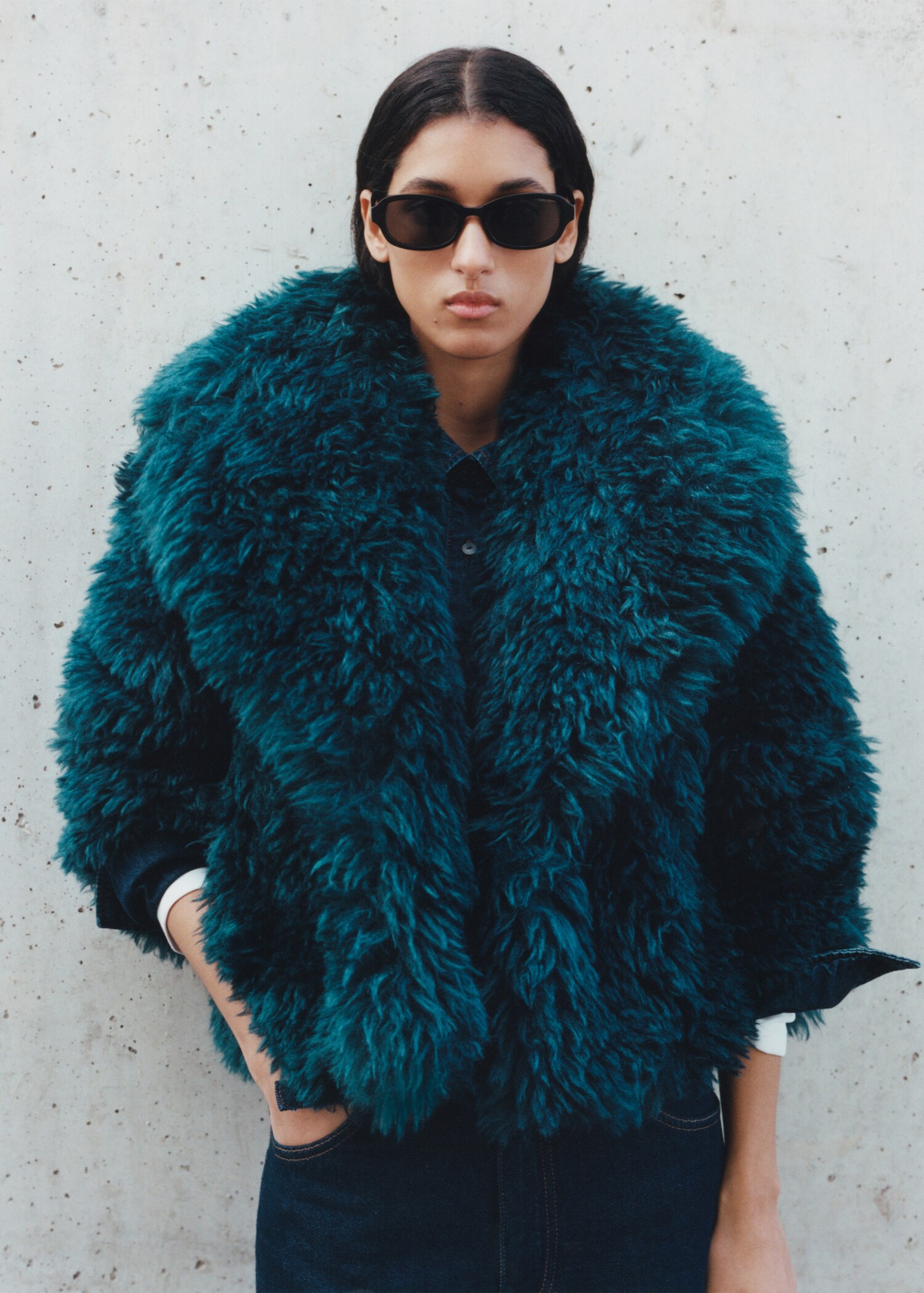 Fur-effect coat with lapels - Details of the article 7