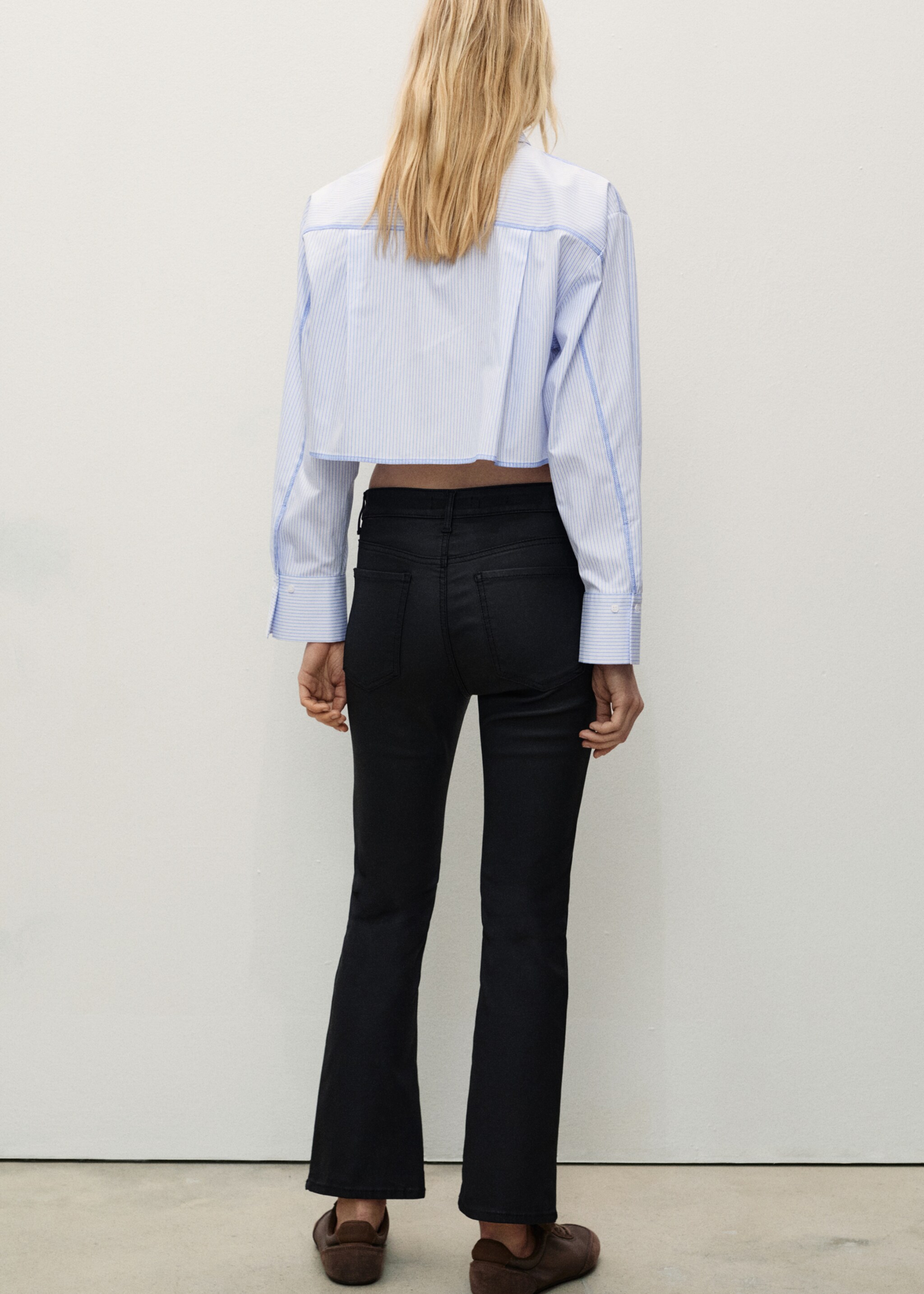 Jeans Sienna flare crop encerados - Reverso del artículo
