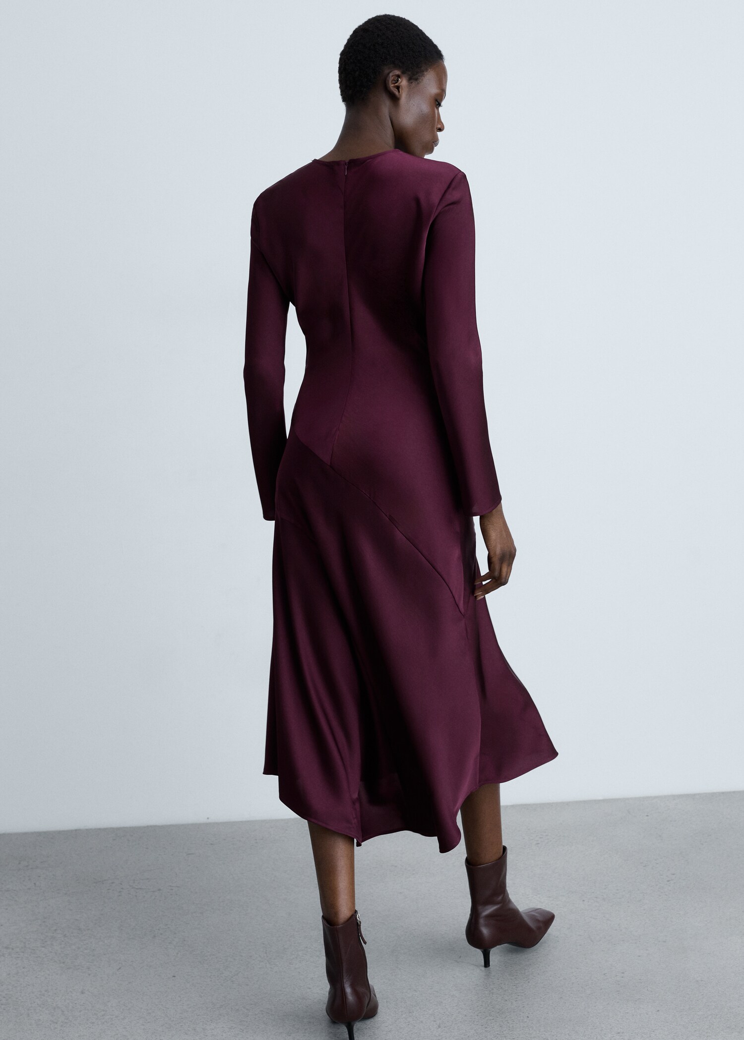 Satin dress with seam detail - Reverse of the article