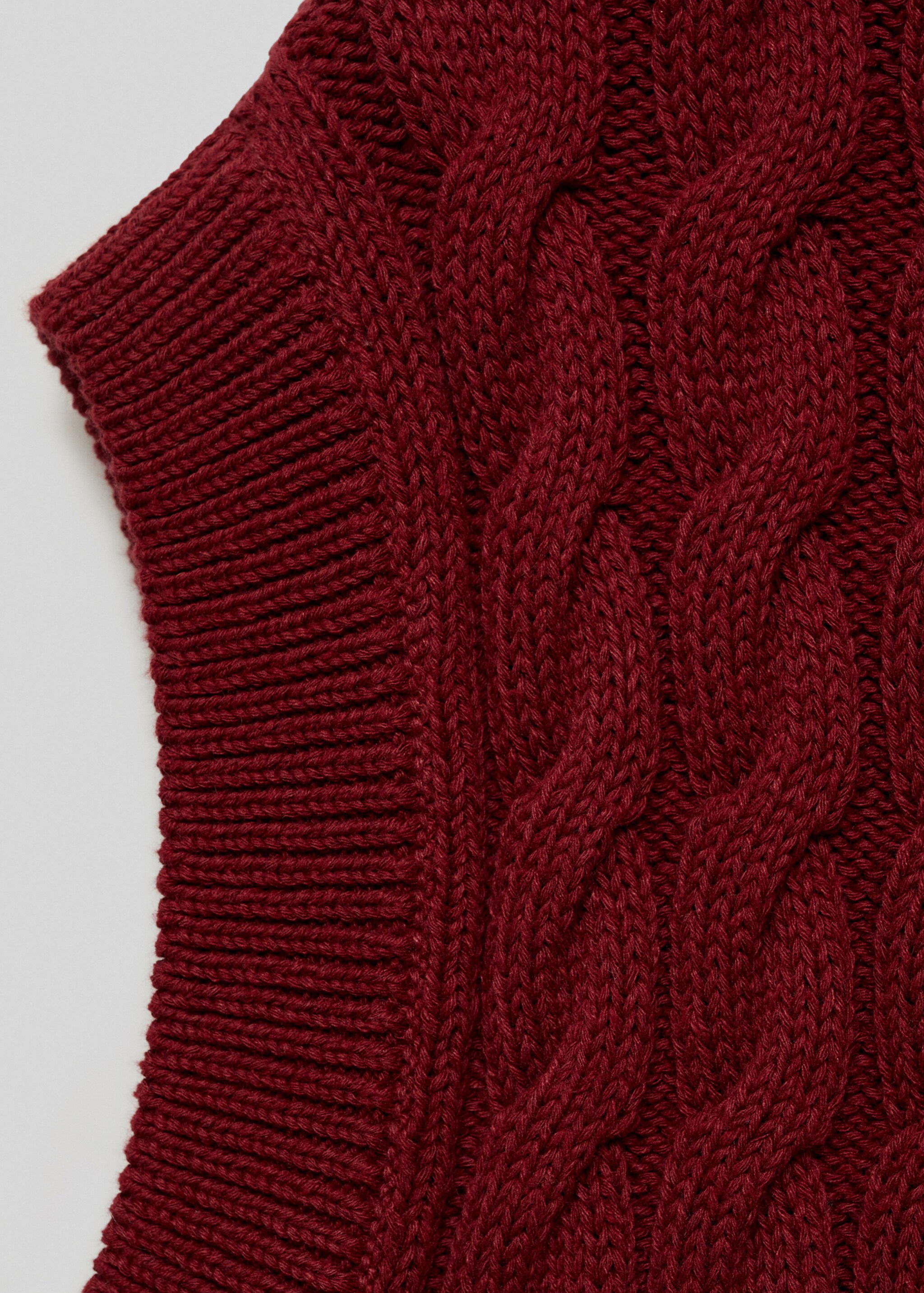 Braided-knit gilet - Details of the article 8