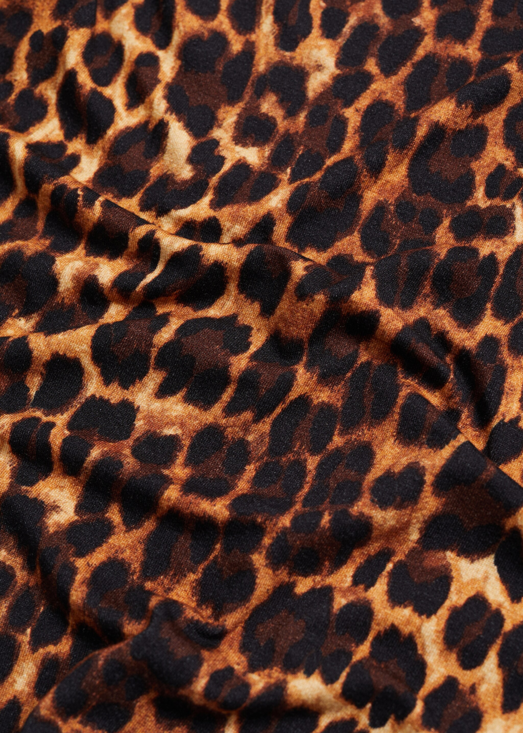 Asymmetrical neck leopard t-shirt - Details of the article 8
