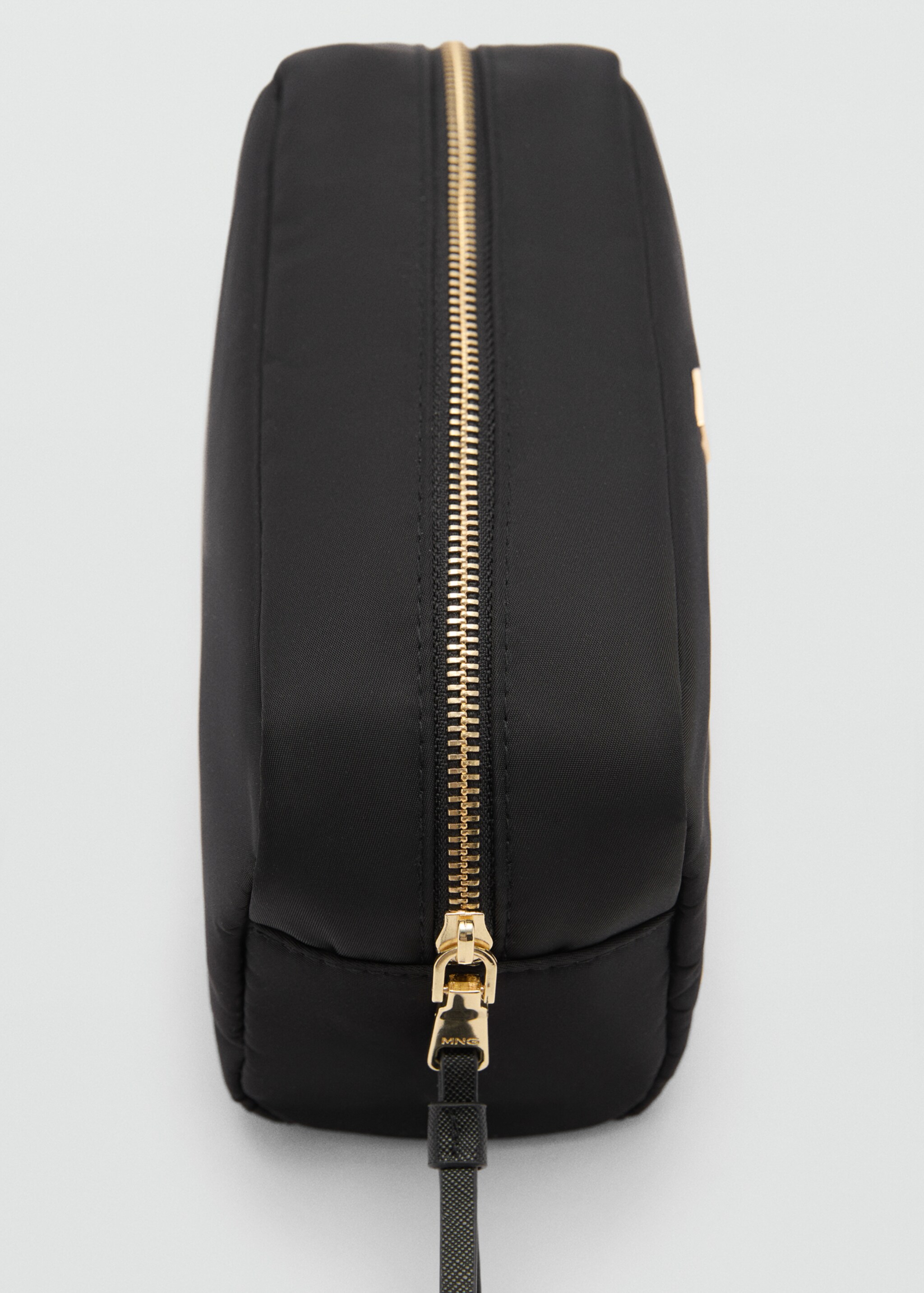 Zipped nylon cosmetics bag - Details of the article 1