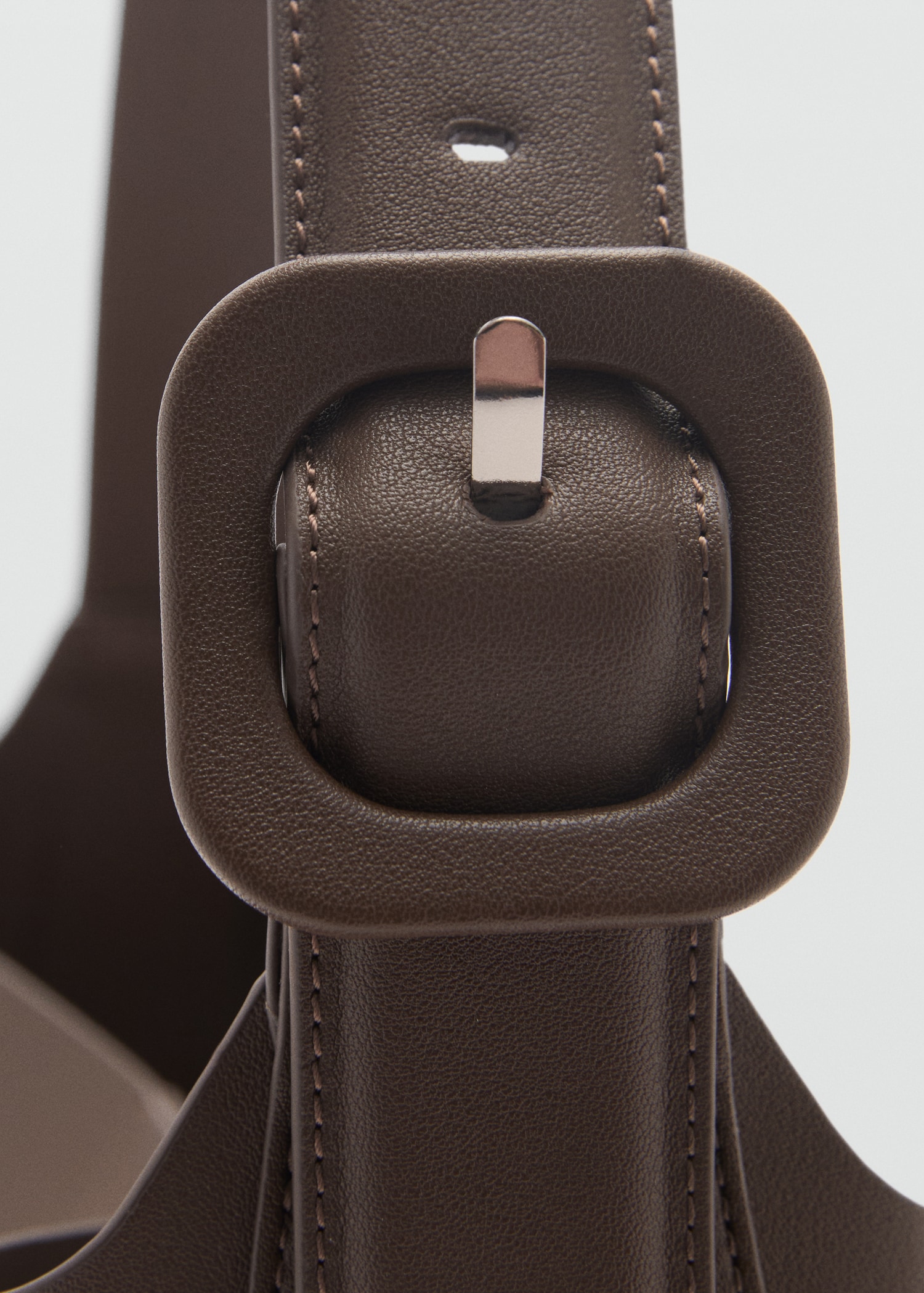 Shopper bag with buckle - Details of the article 1