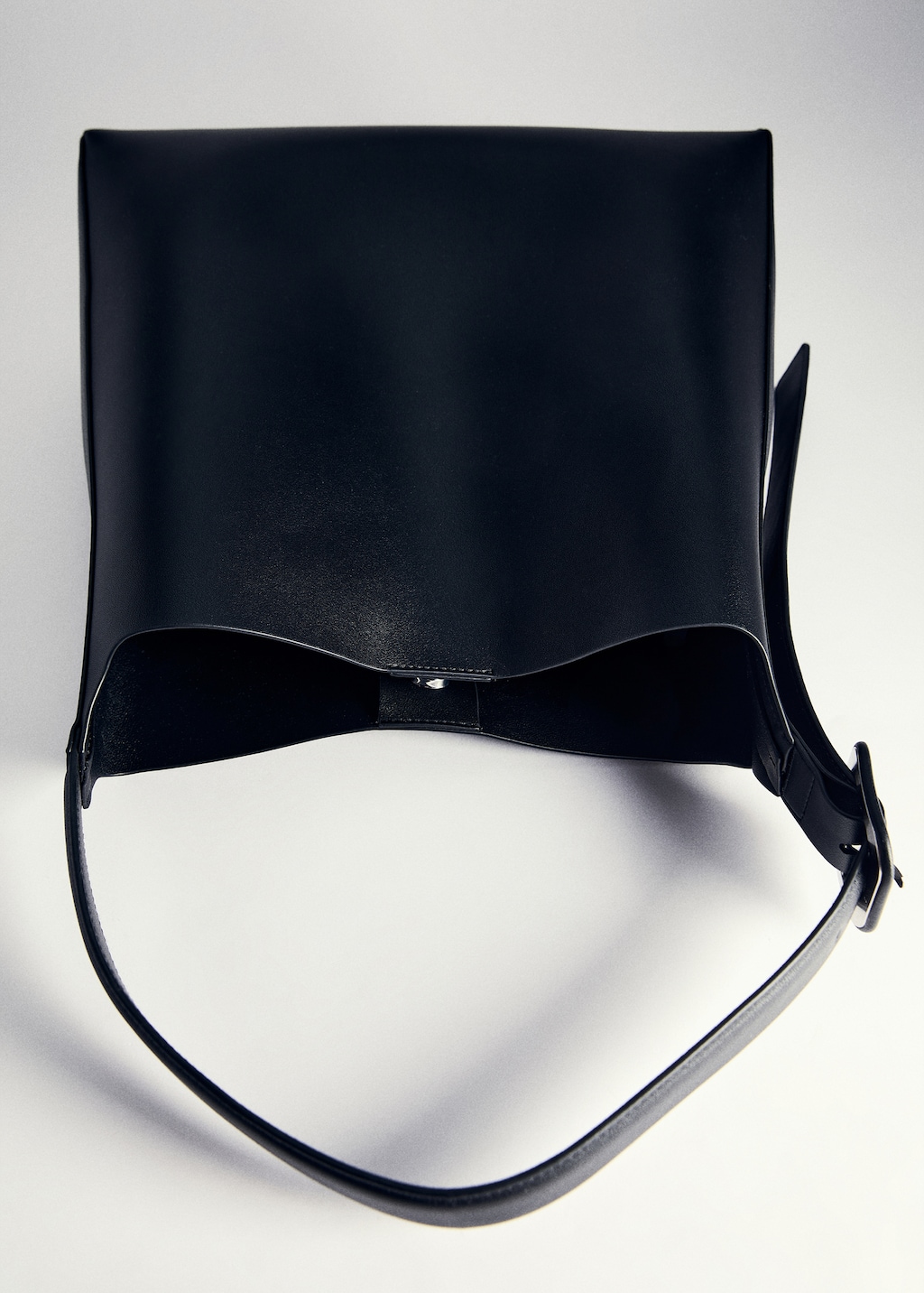 Square shoulder bag - Women | MANGO USA Square shoulder bag - Women | MANGO USA