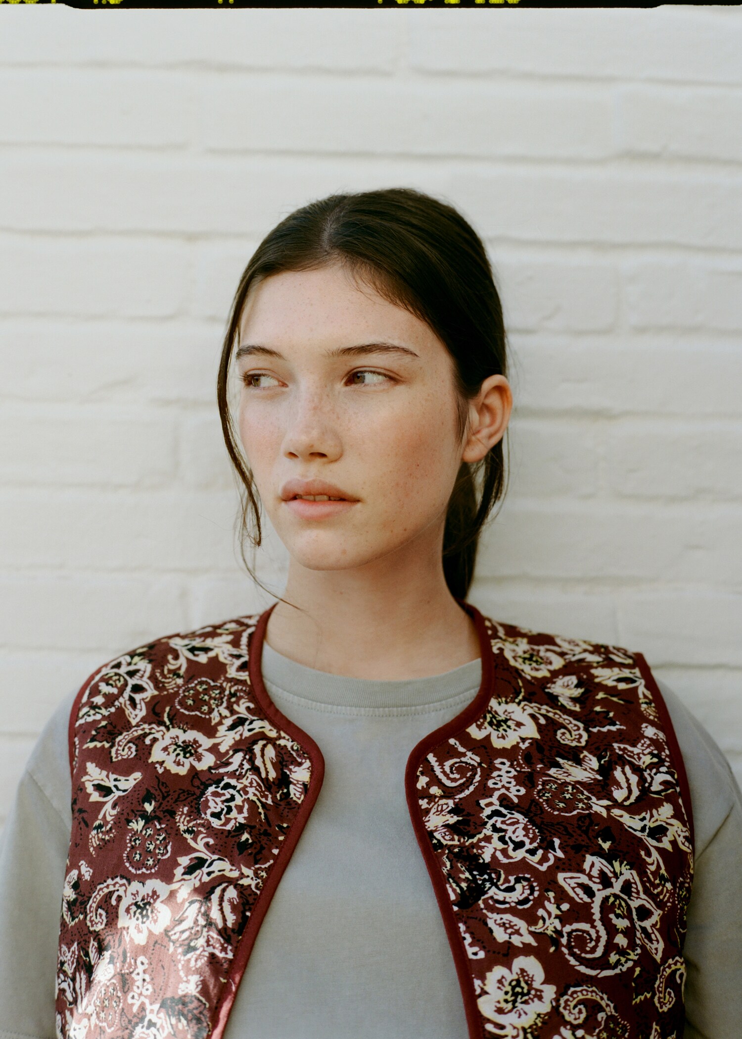 Cropped printed gilet - Details of the article 5