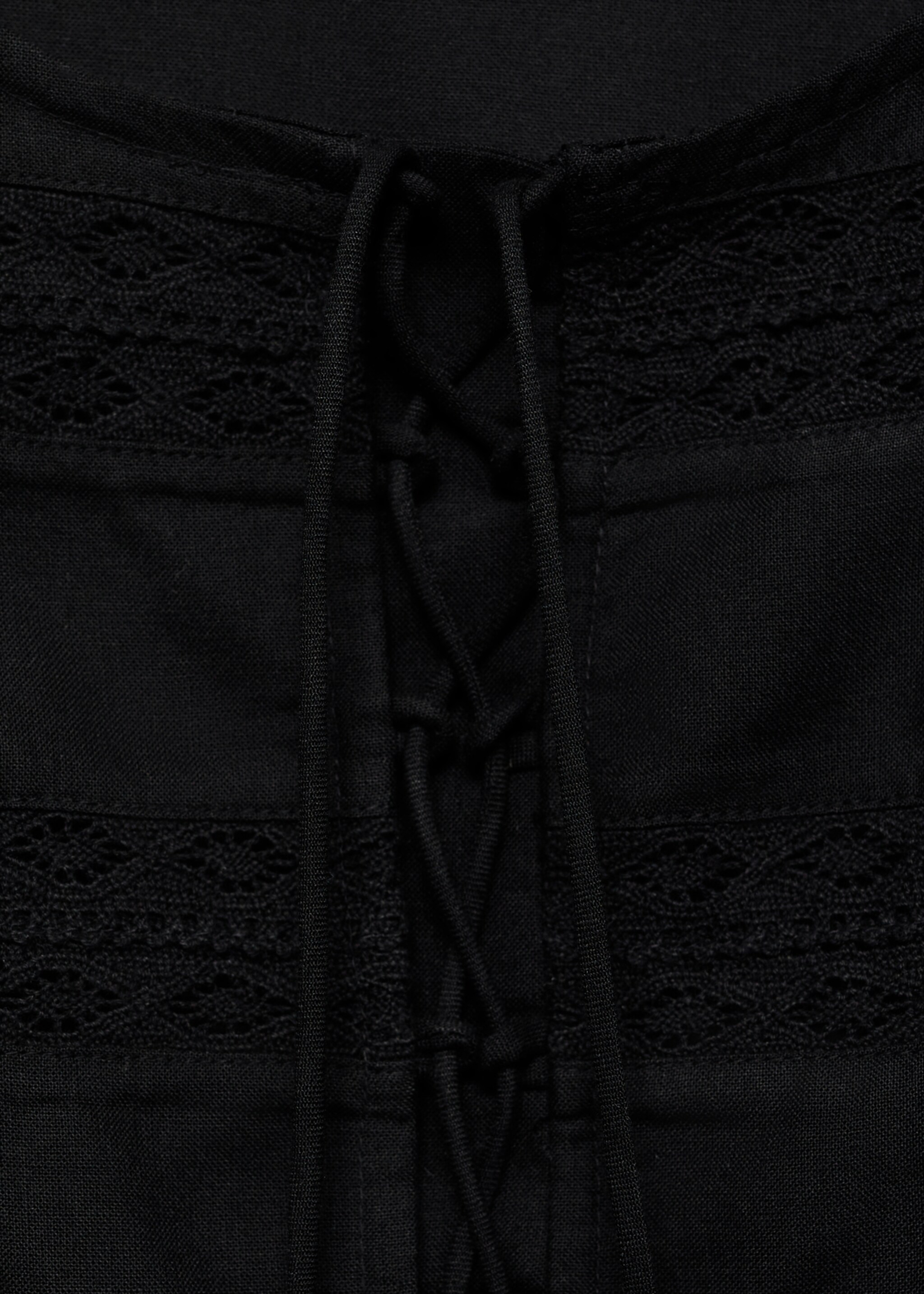 Puff sleeves blouse - Details of the article 8