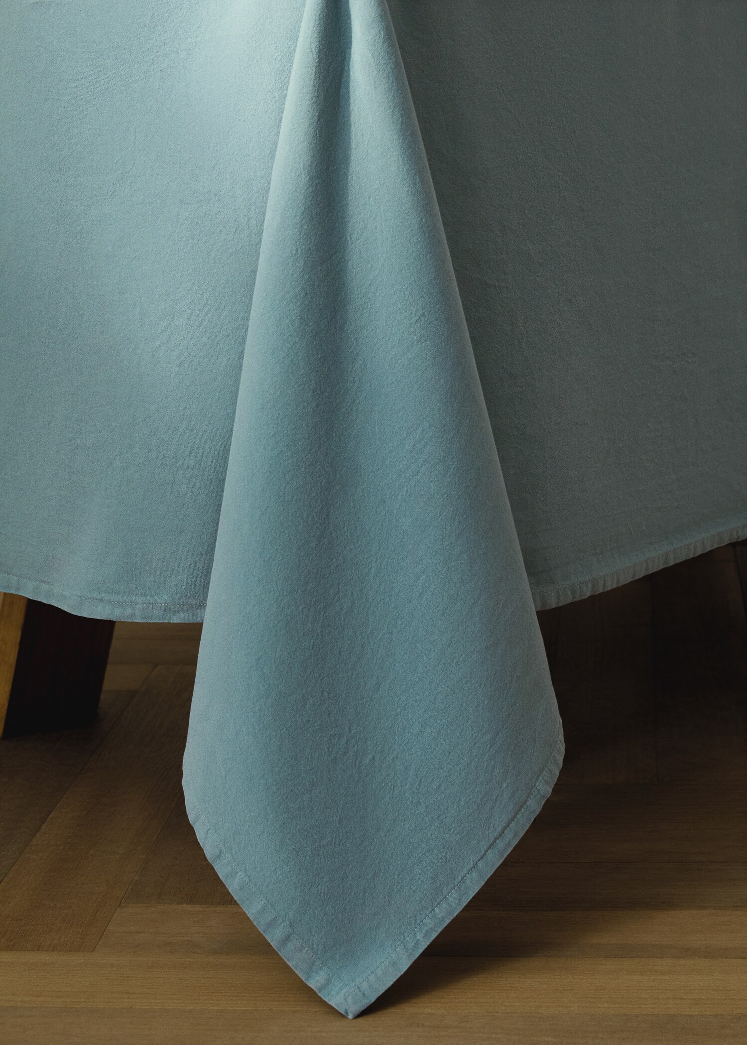 Cotton lace tablecloth for 6 to 8 diners - Details of the article 8