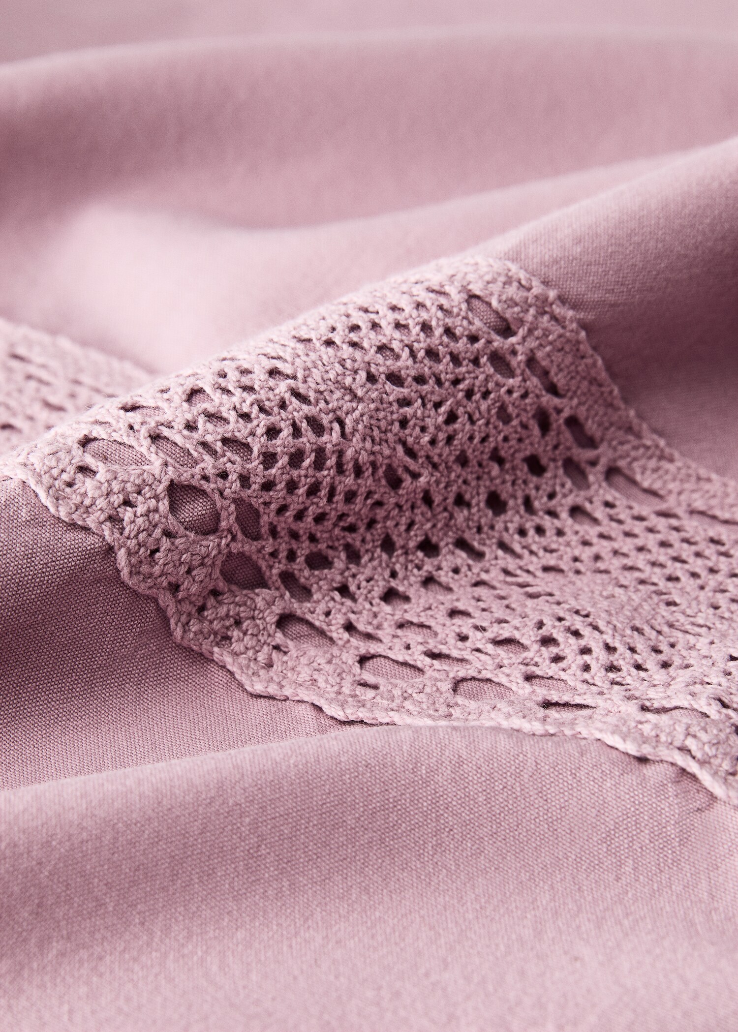 100% cotton lace tablecloth for 6 to 8 diners - Details of the article 1
