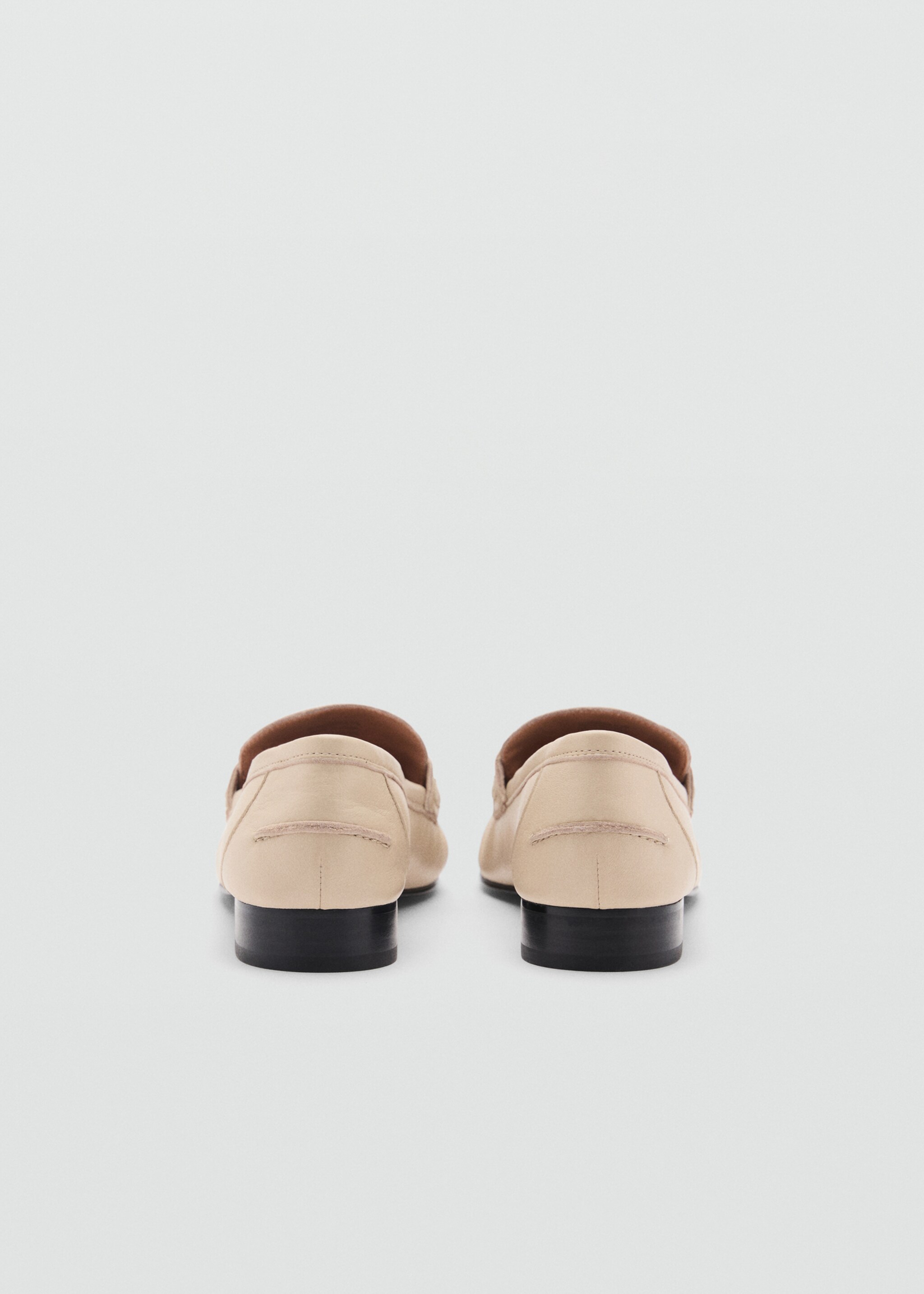 Leather moccasins with tassels - Details of the article 1