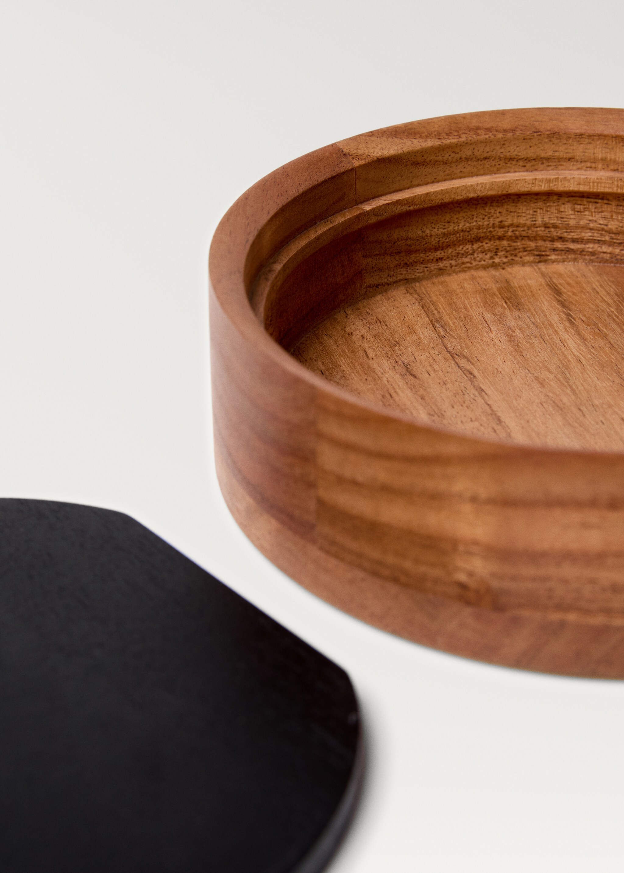 Zweifarbige mittelgroße Holzkiste - Detail des Artikels 3