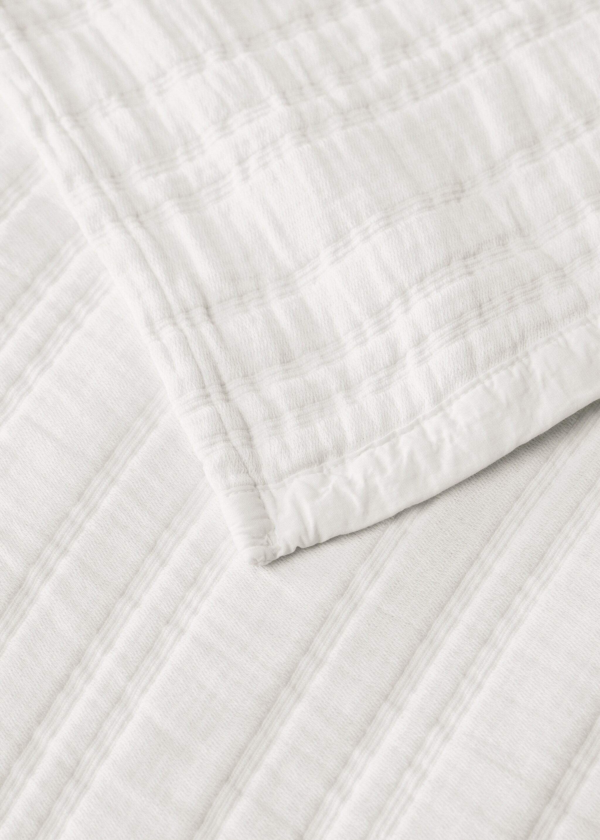 Cotton jacquard striped bedspread for 180/200 cm bed - Details of the article 1