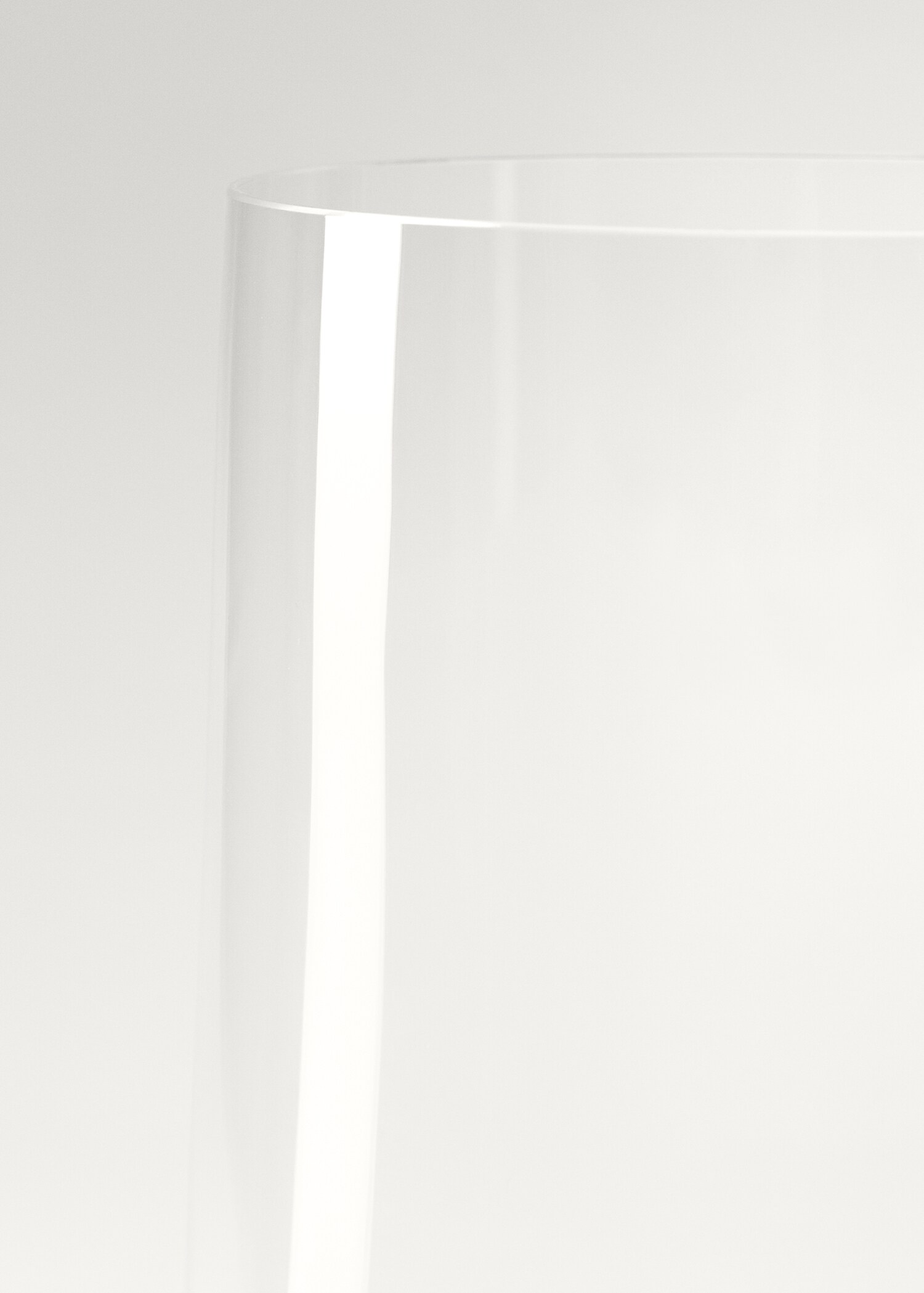 Medium conical crystal vase - Details of the article 1
