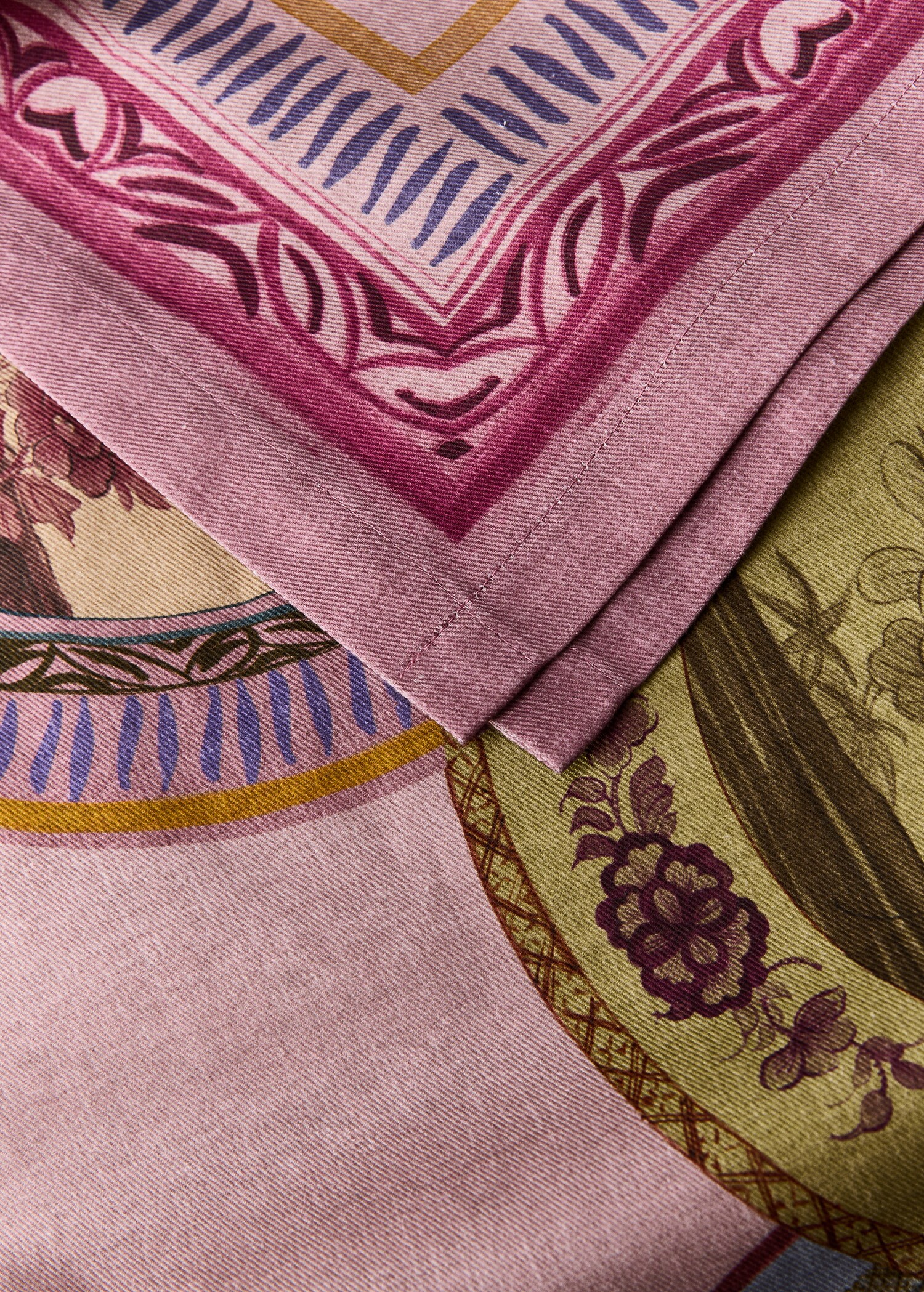 Tischdecke aus Baumwolle mit Tellerprint für 6 bis 8 Tischgäste - Detail des Artikels 1
